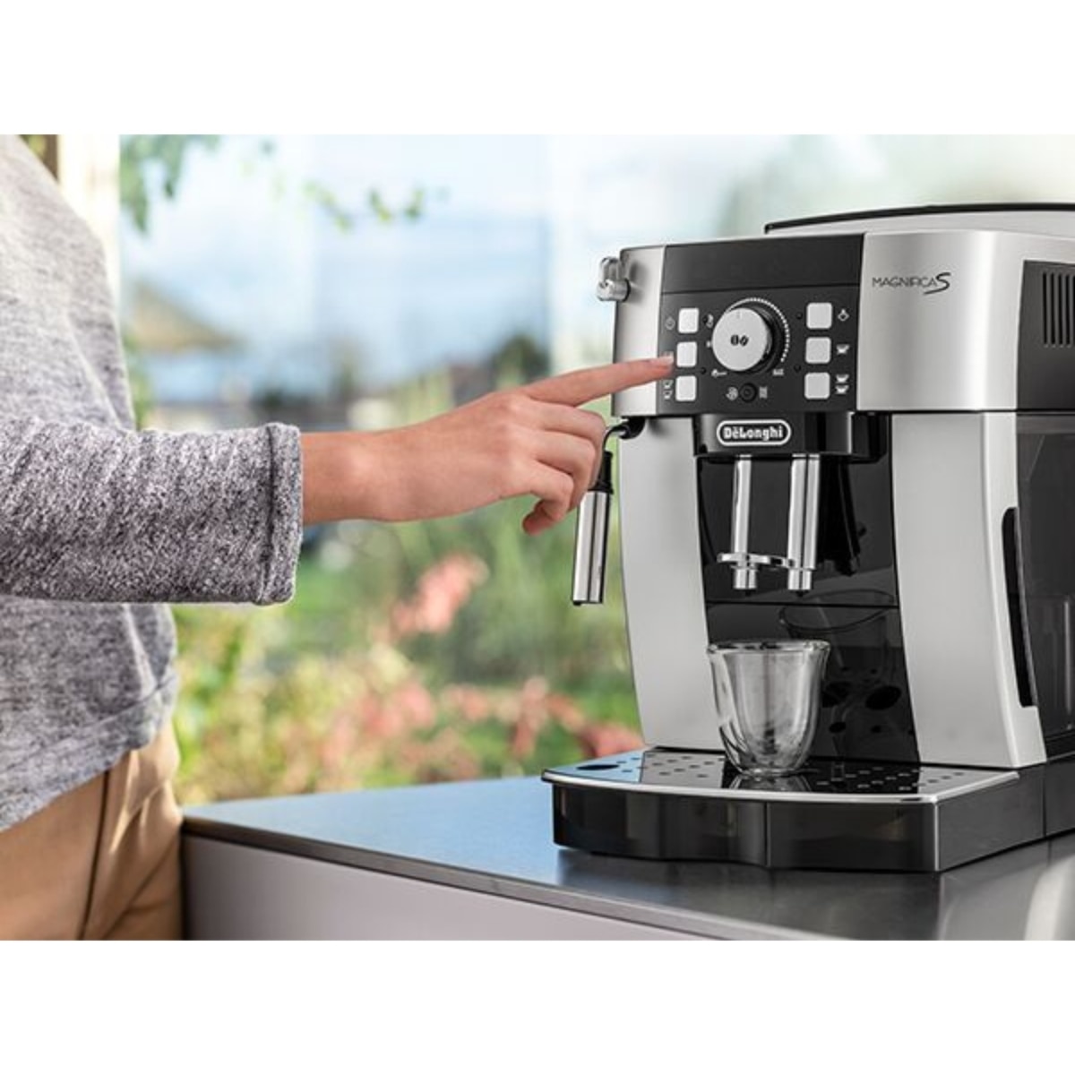 Cafetera Superautomática De'Longhi Magnifica S ECAM21.117.SB con molinillo integrado - Plata Plata-4