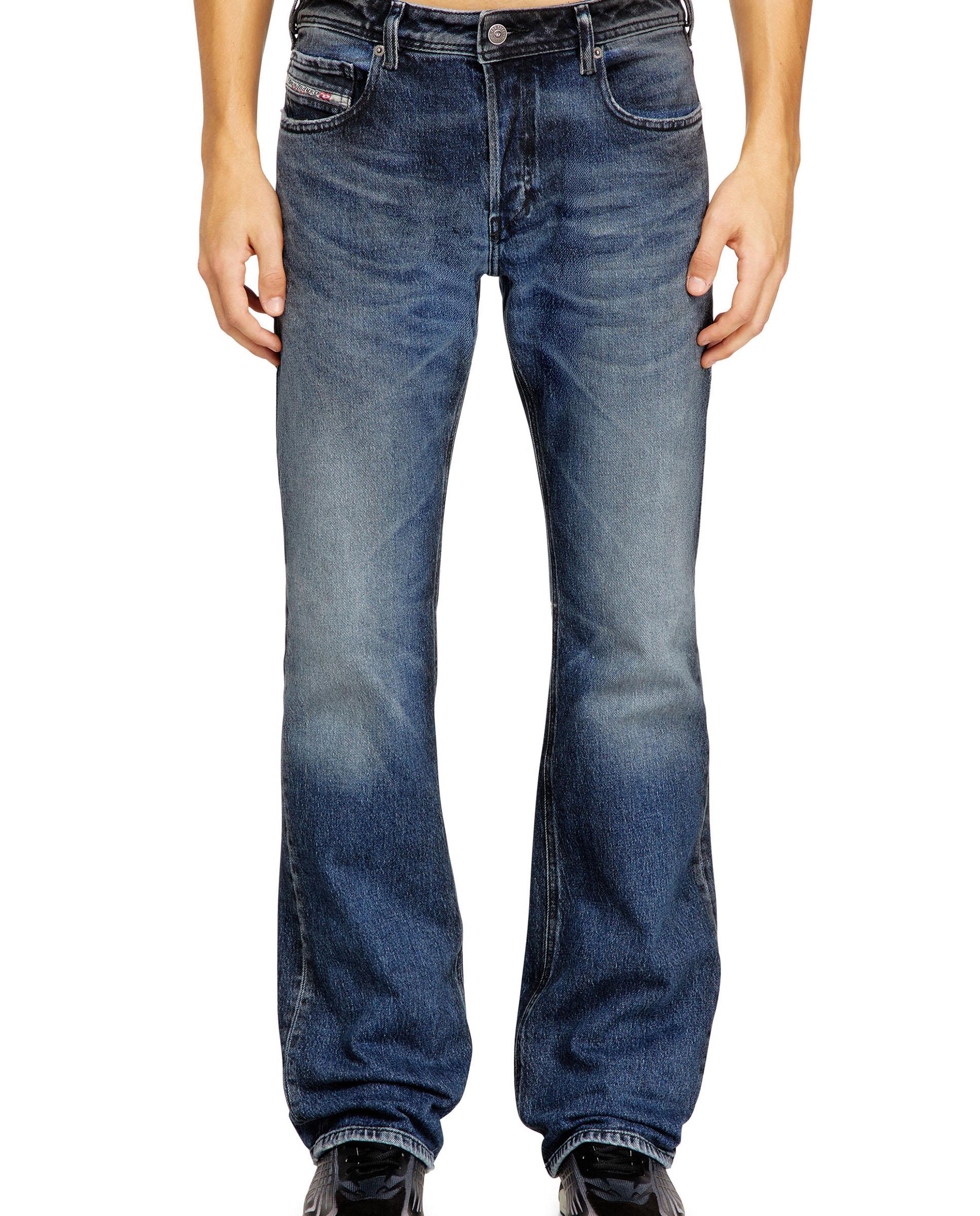 Diesel - Vaquero recto de hombre DIESEL con pierna entallada.