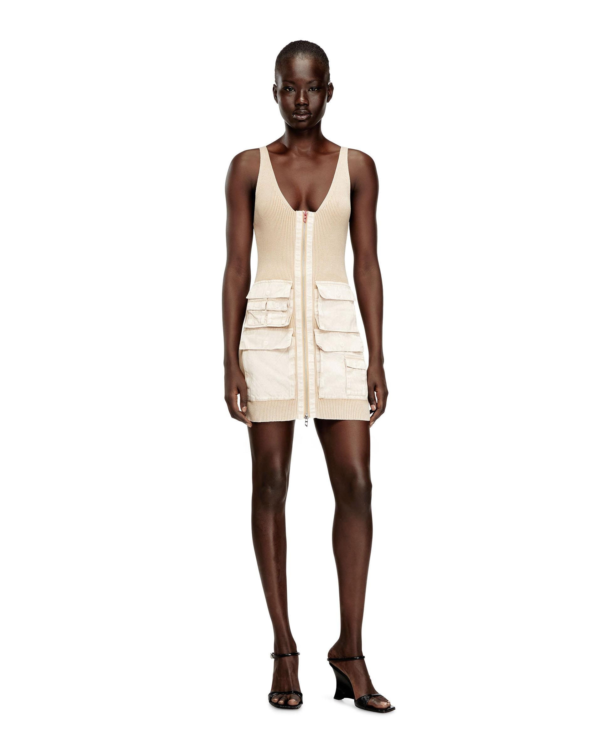 Vestido corto de punto acanalado con bolsillos cargo - Diesel - Beige Beige-1