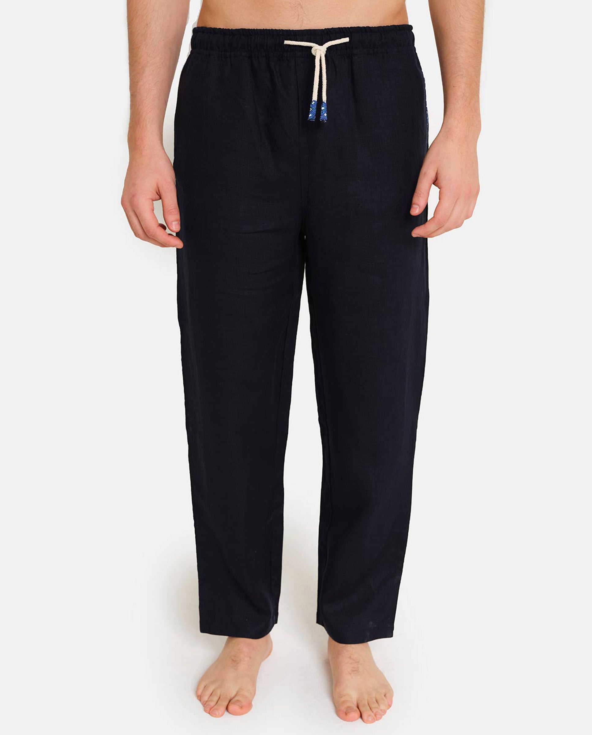 Jogger de hombre regular en color azul marino