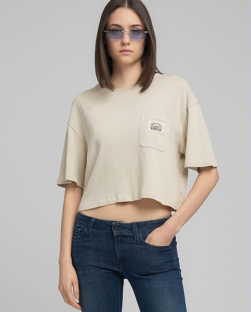 Imagen 0 de Camiseta de mujer corta con bolsillo