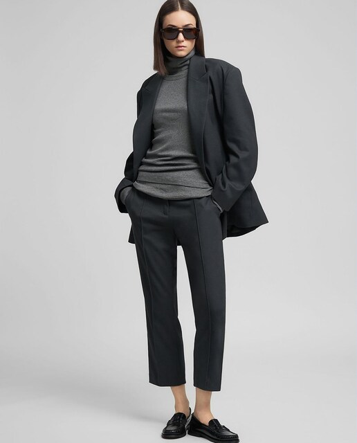 Imagen 0 de Pantalón de mujer cropped con pliegue delantero