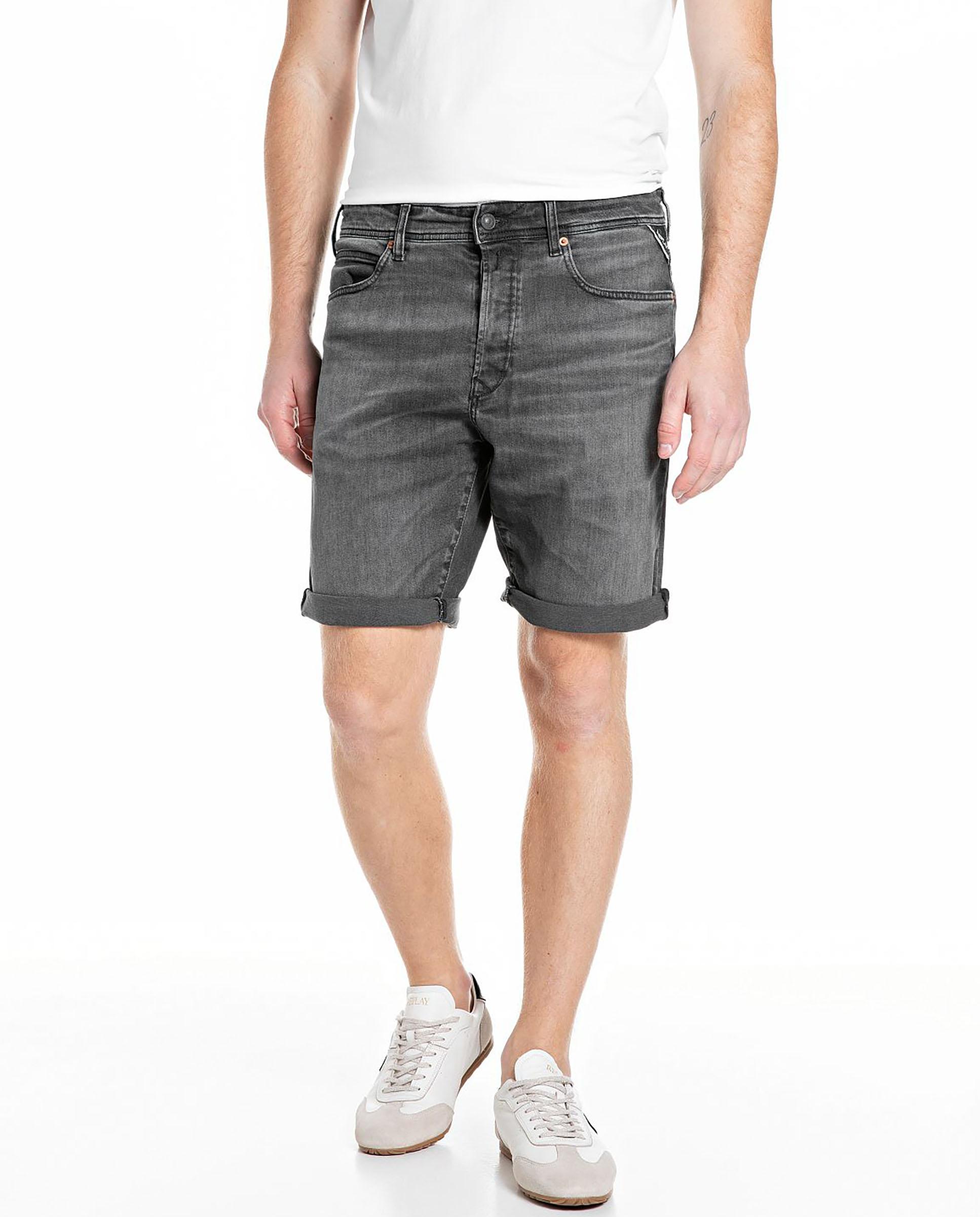 Replay - Bermuda vaquera de hombre tapered fit cinco bolsillos.