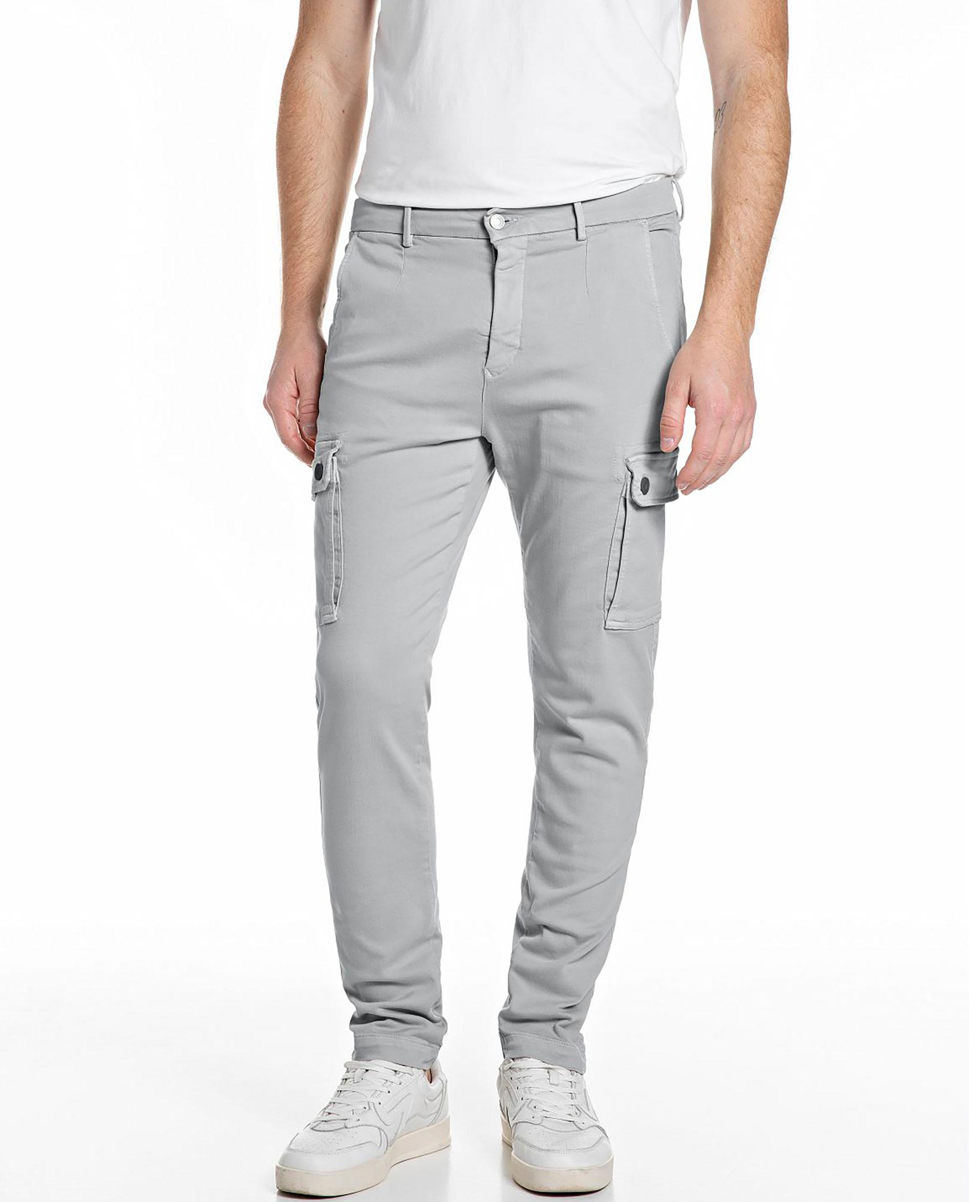 Replay - Pantalón cargo de hombre slim fit con botón en bolsillos.