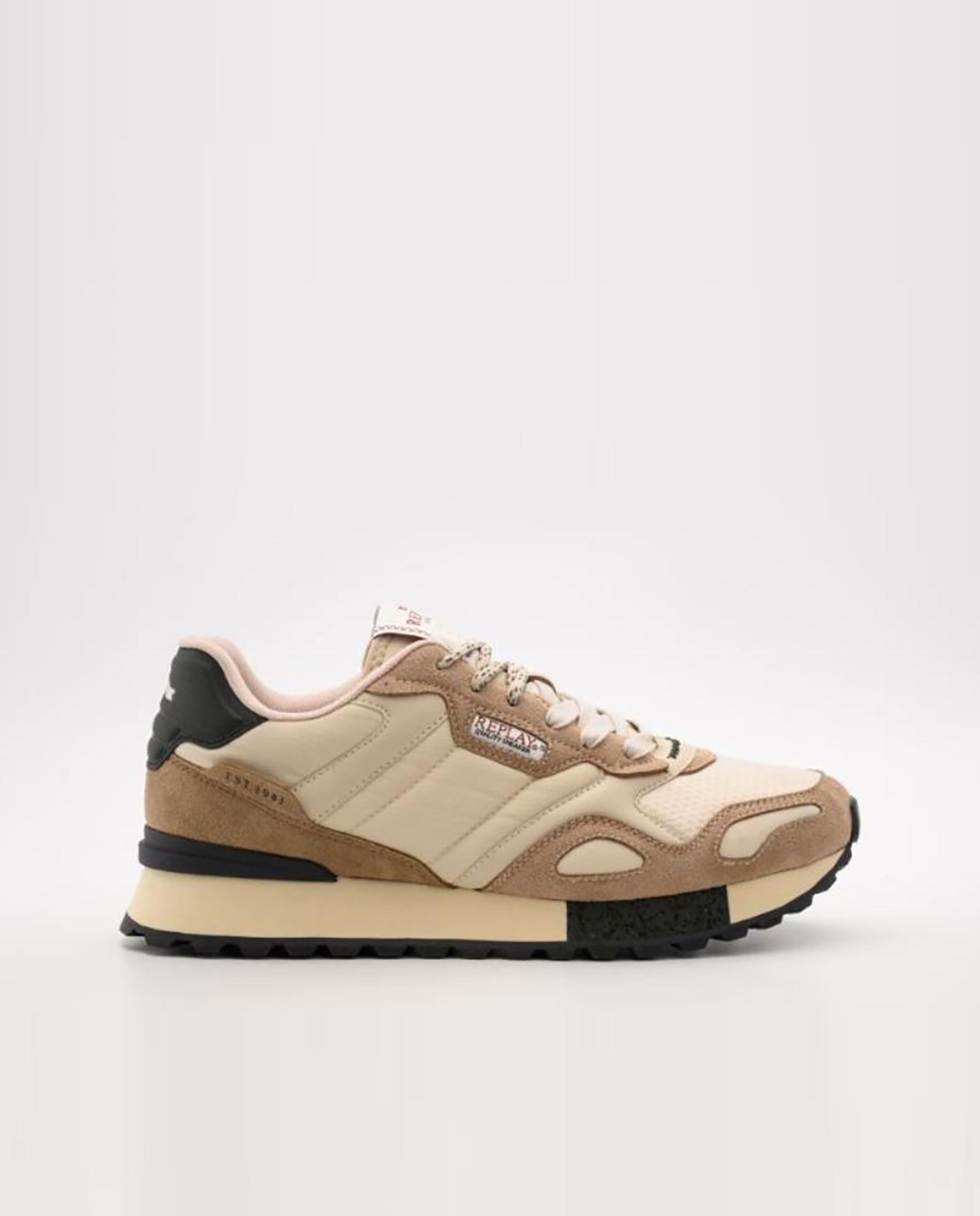 Imagen 0 de Zapatillas deportivas de hombre con cordones y detalles traseros y en suela Beige