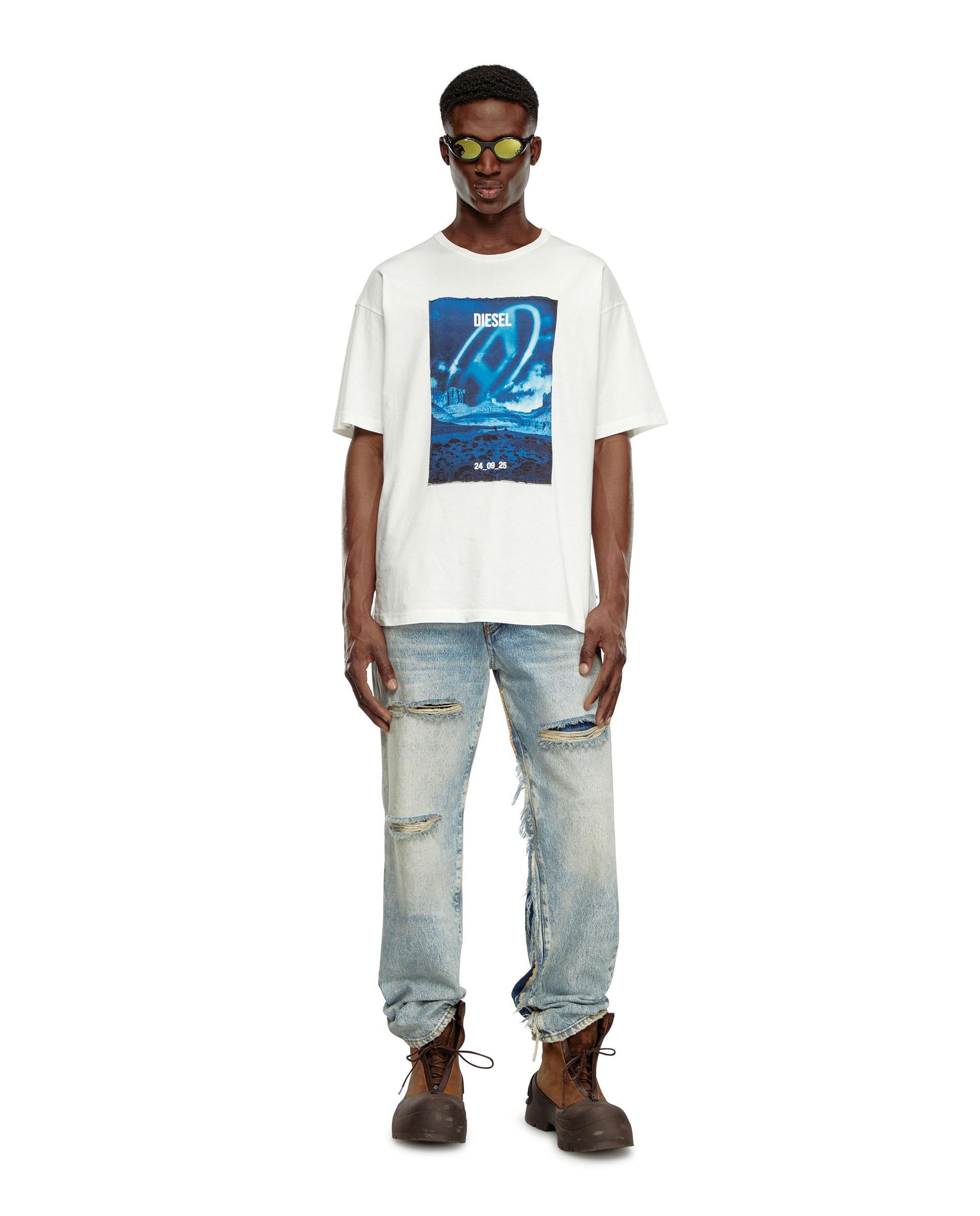 Diesel - Camiseta de hombre con dibujo frontal.