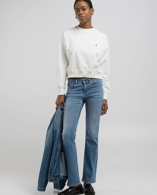 Imagen 0 de Vaqueros de mujer acampanados con bolsillos