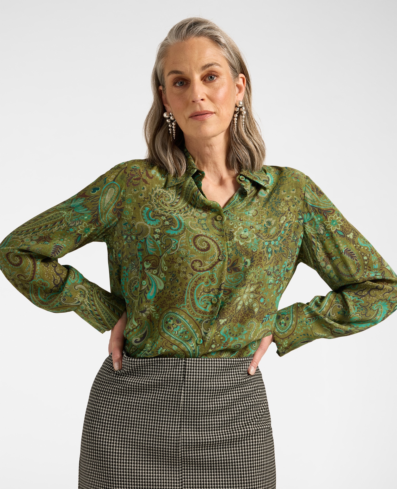Imagen 1 de Camisa de mujer de viscosa estampada paisley modelo de manga larga con ajuste regular cierre frontal con botones - Elena Miró - Verde Verde