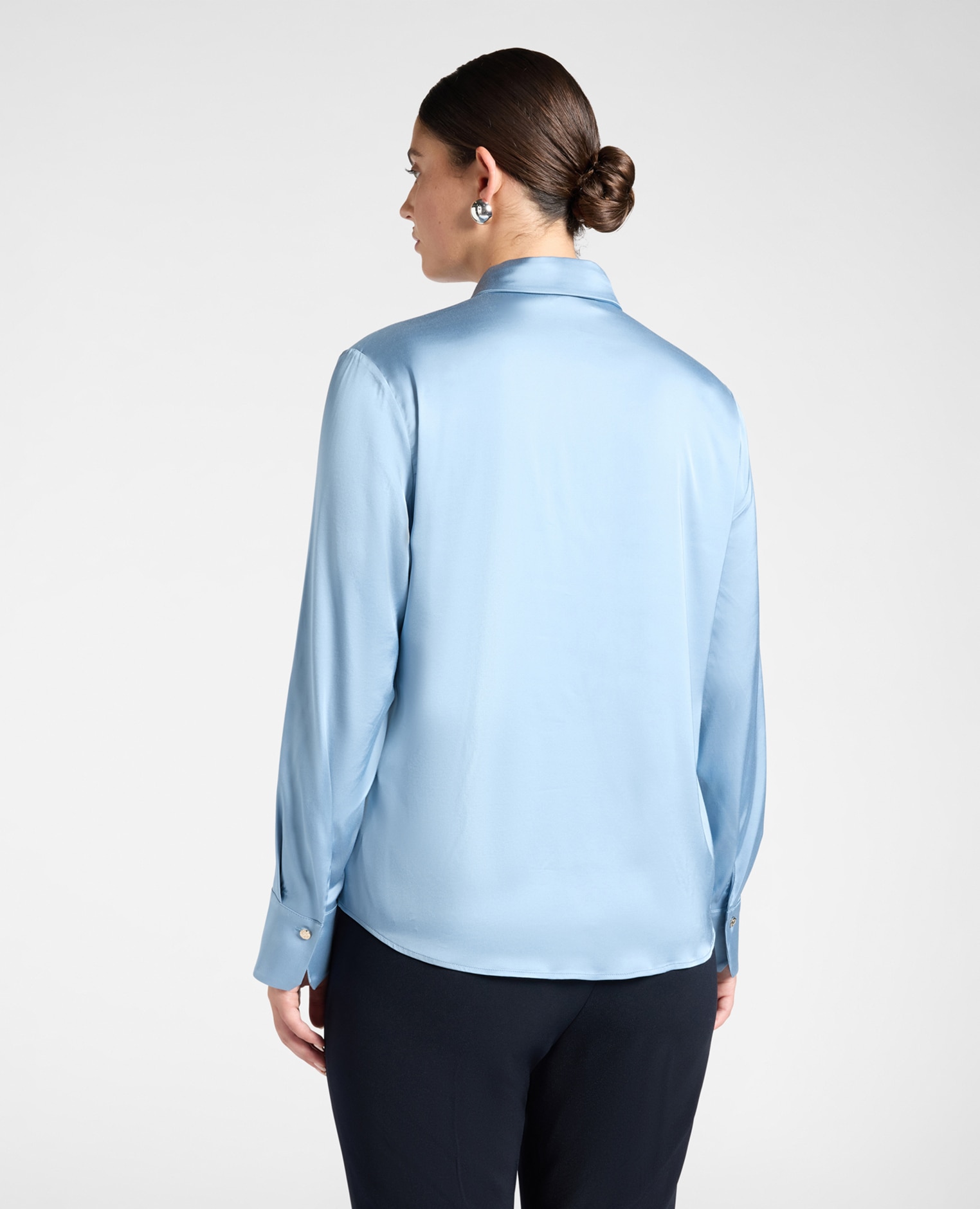 Camisa de mujer en raso de viscosa elástico ajuste regular cierre frontal con botones - Elena Miró - Azul claro Azul claro-2