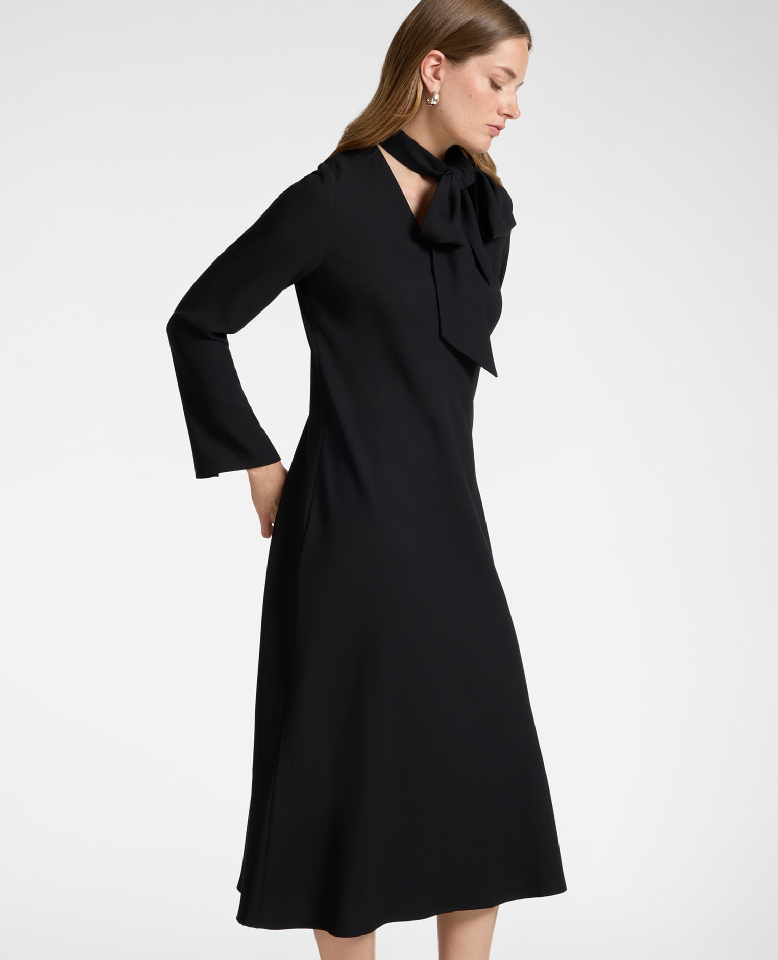 Imagen 3 de Vestido largo en crepé enver satén largo midi línea ligeramente en a - Elena Miró - Negro Negro