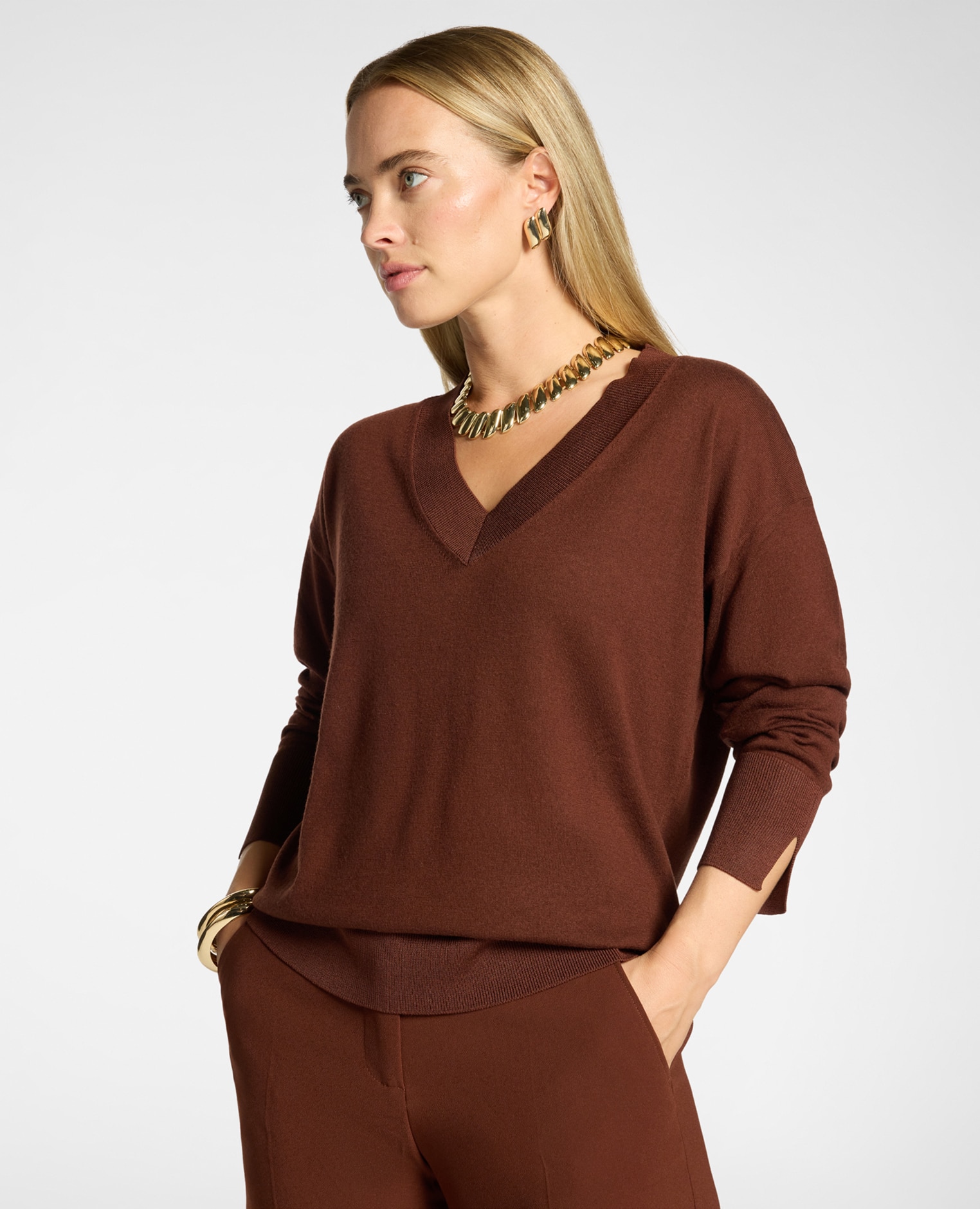 Jersey de mujer de cuello en v de pura lana ajuste regular y longitud media - Elena Miró - Marrón Marrón-1
