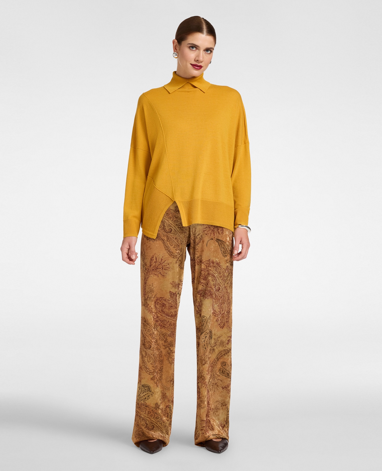 Jersey de mujer de cuello alto en lana con bajo asimétrico ajuste oversize largo medio - Elena Miró - Amarillo Amarillo-3