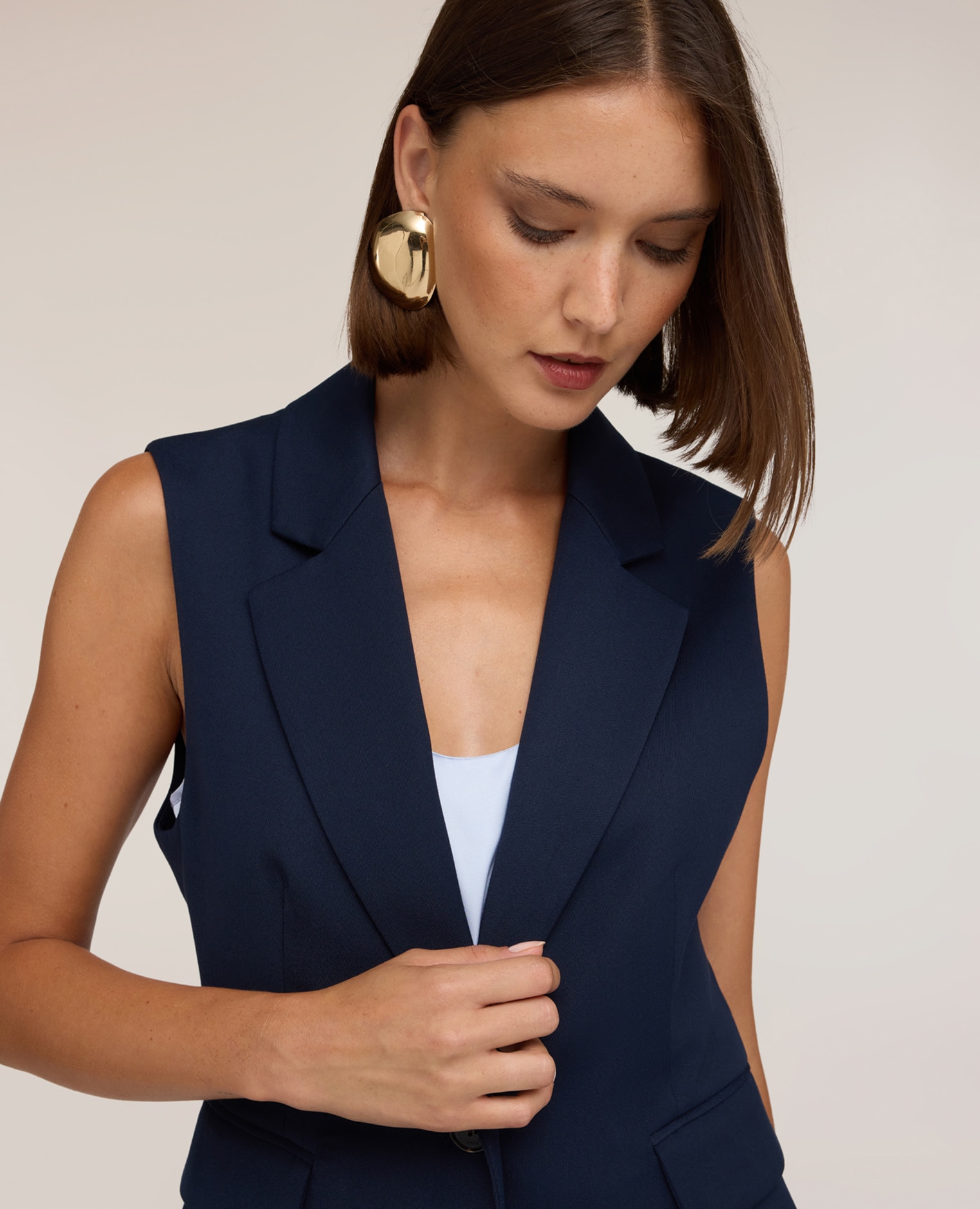 Imagen 4 de Chaleco de mujer largo cruzado con solapas largo midi cierre cruzado con botón - Motivi - Azul Azul