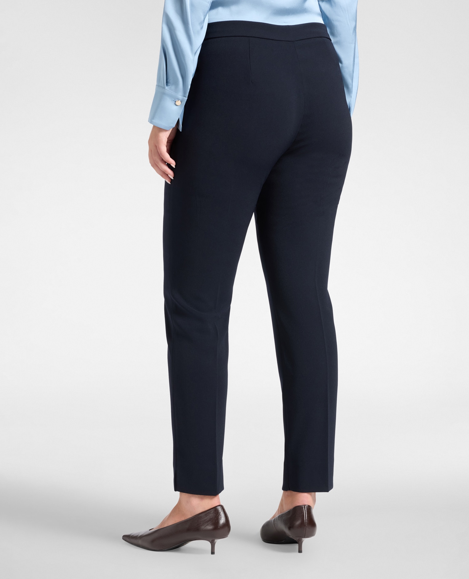 Pantalones de mujer slim en crepé mezcla de algodón ajuste entallado con pierna estrecha cierre con botón y cremallera - Elena Miró - Azul Azul-2