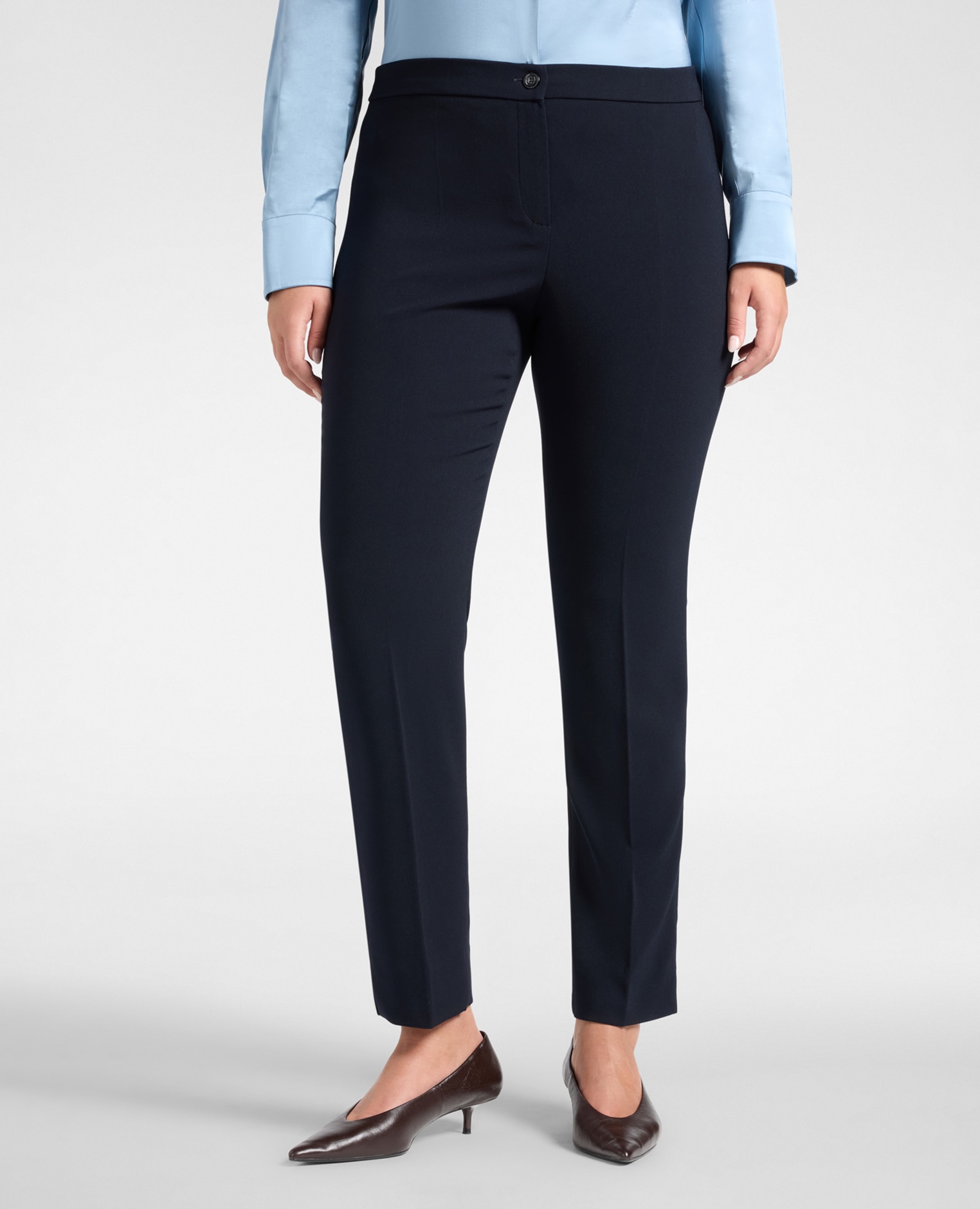 Pantalones de mujer slim en crepé mezcla de algodón ajuste entallado con pierna estrecha cierre con botón y cremallera - Elena Miró - Azul Azul-3