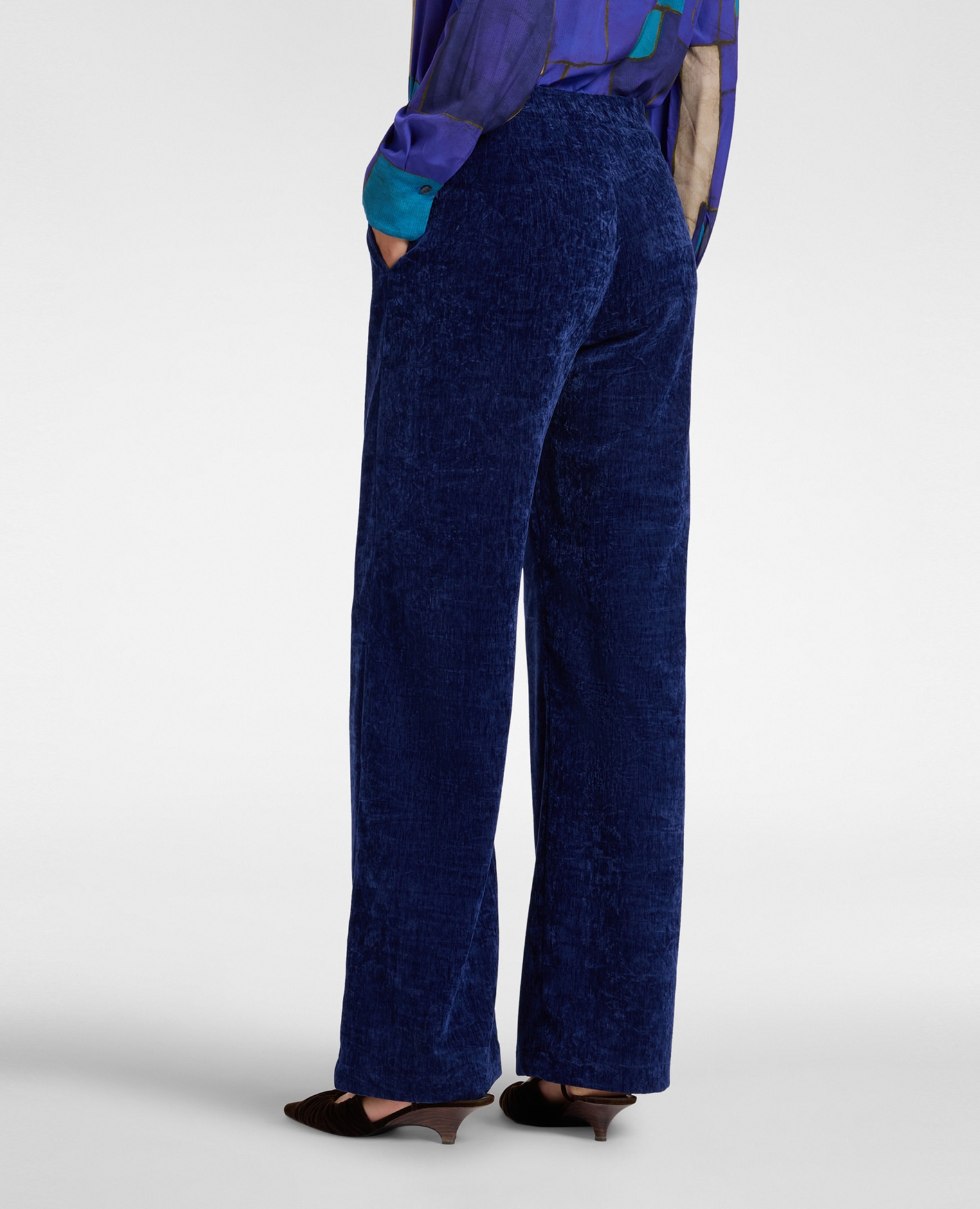 Imagen 2 de Pantalones de mujer palazzo de terciopelo ajuste wide con cierre de cremallera y bolsillos diagonales - Elena Miró - Azul Azul