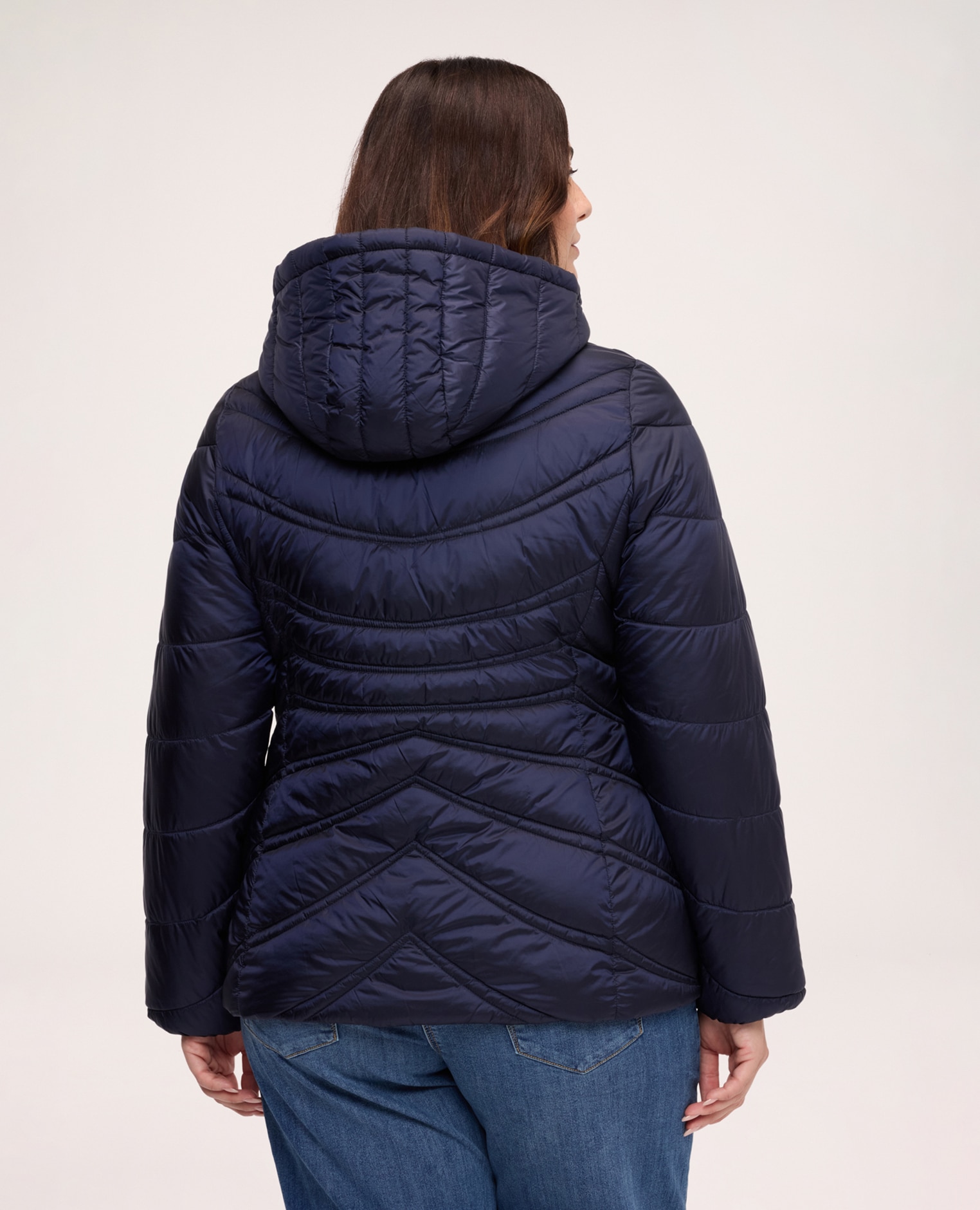 Plumífero de mujer corto acolchado con ondas forrado internamente con mangas largas y ajuste para un confort óptimo - Fiorella Rubino - Azul Azul-2