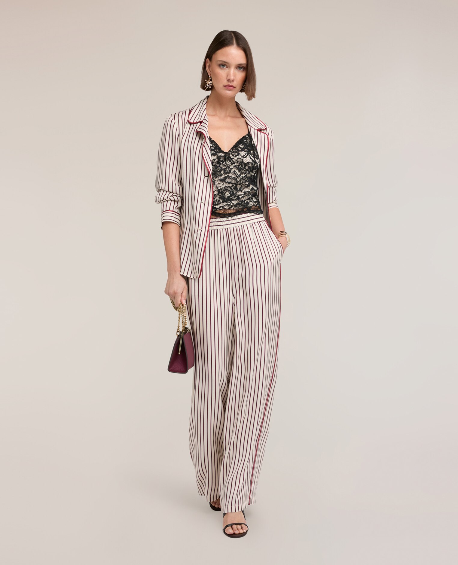 Camisa de mujer de rayas en sarga de viscosa ajuste regular con cierre frontal de botones y cinturón en la cintura - Motivi - Beige Beige-3