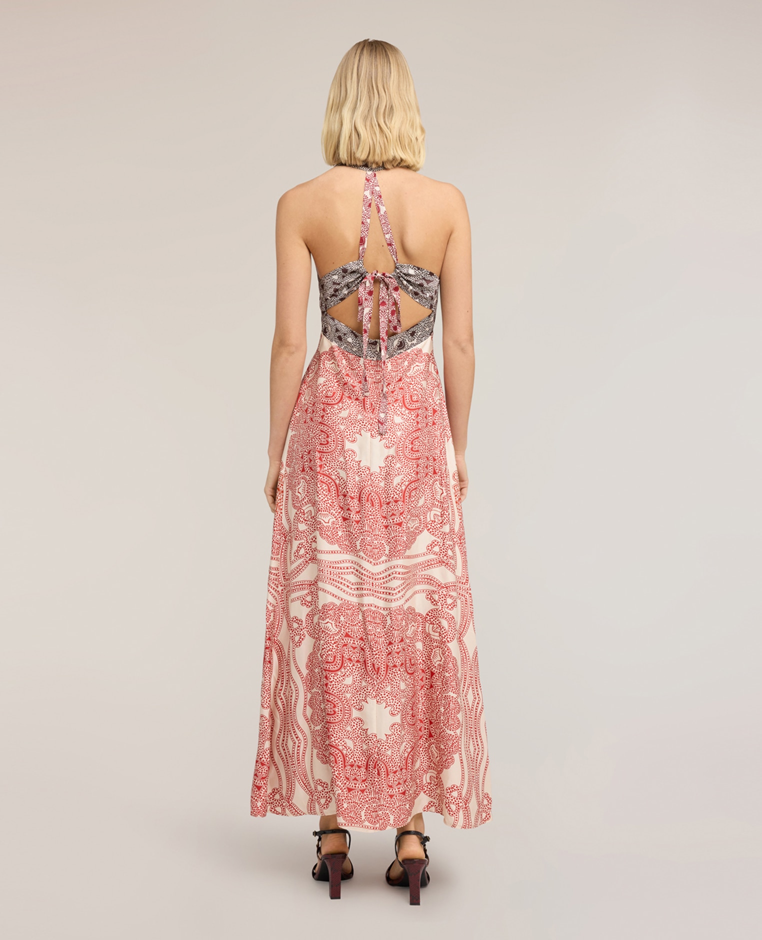 Vestido largo de satén estampado paisley escote en v con tirantes americanos - Motivi - Rojo Rojo-2