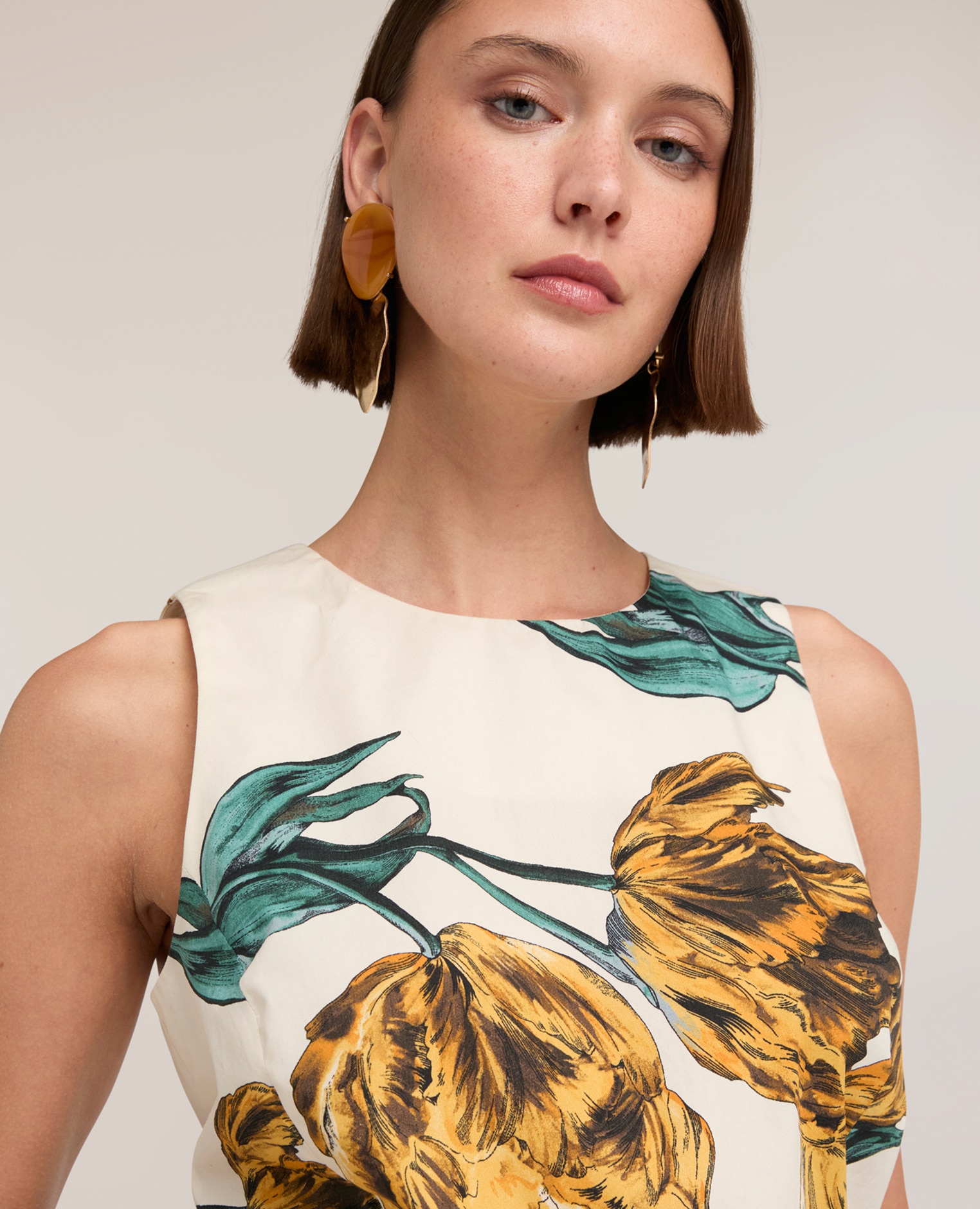 Top de mujer de popelina con estampado floral ajuste entallado cierre con cremallera lateral - Motivi - Blanco Blanco-4