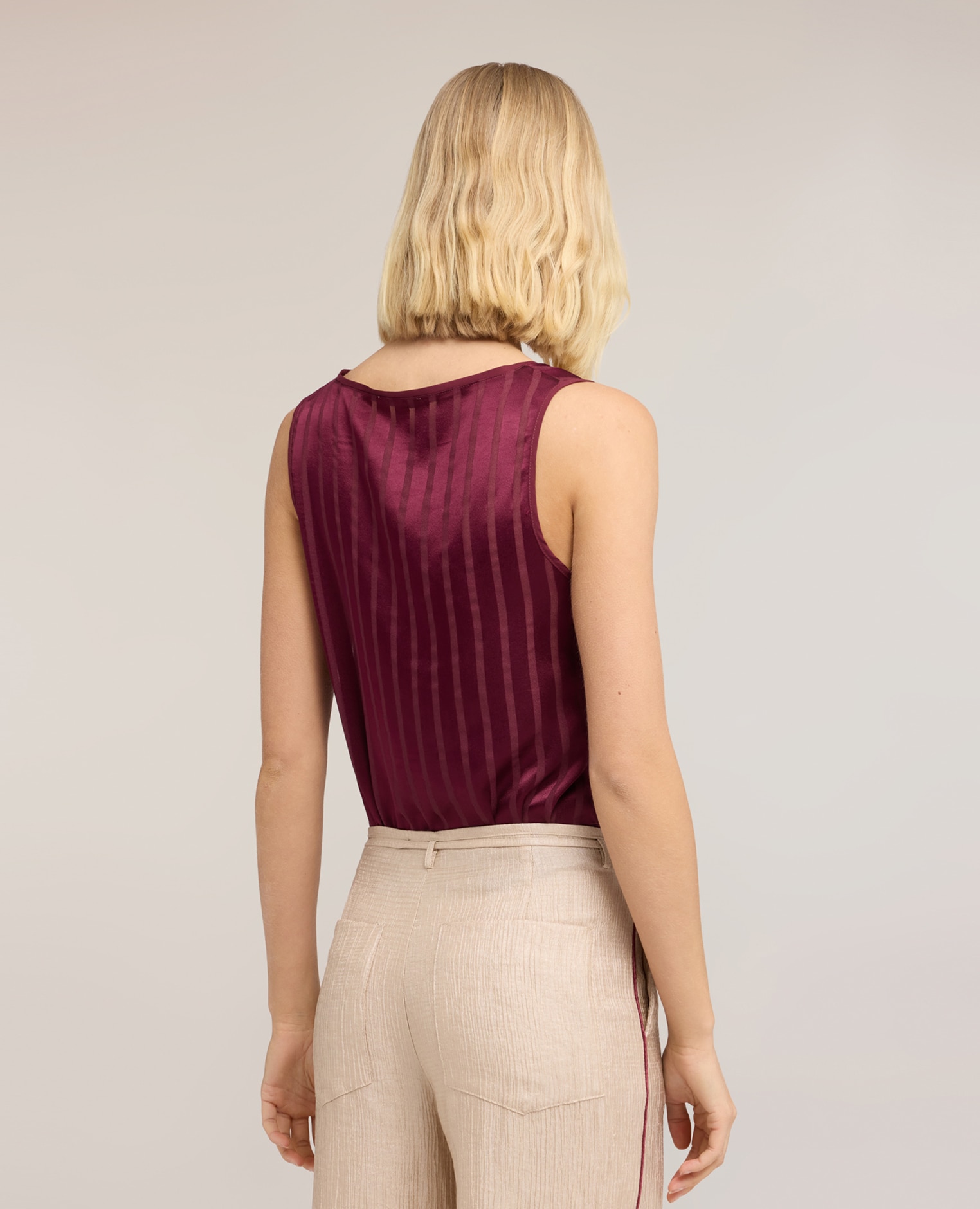 Blusa de mujer de raso a rayas devoré ajuste regular con dobladillo redondeado - Motivi - Burdeos Burdeos-2