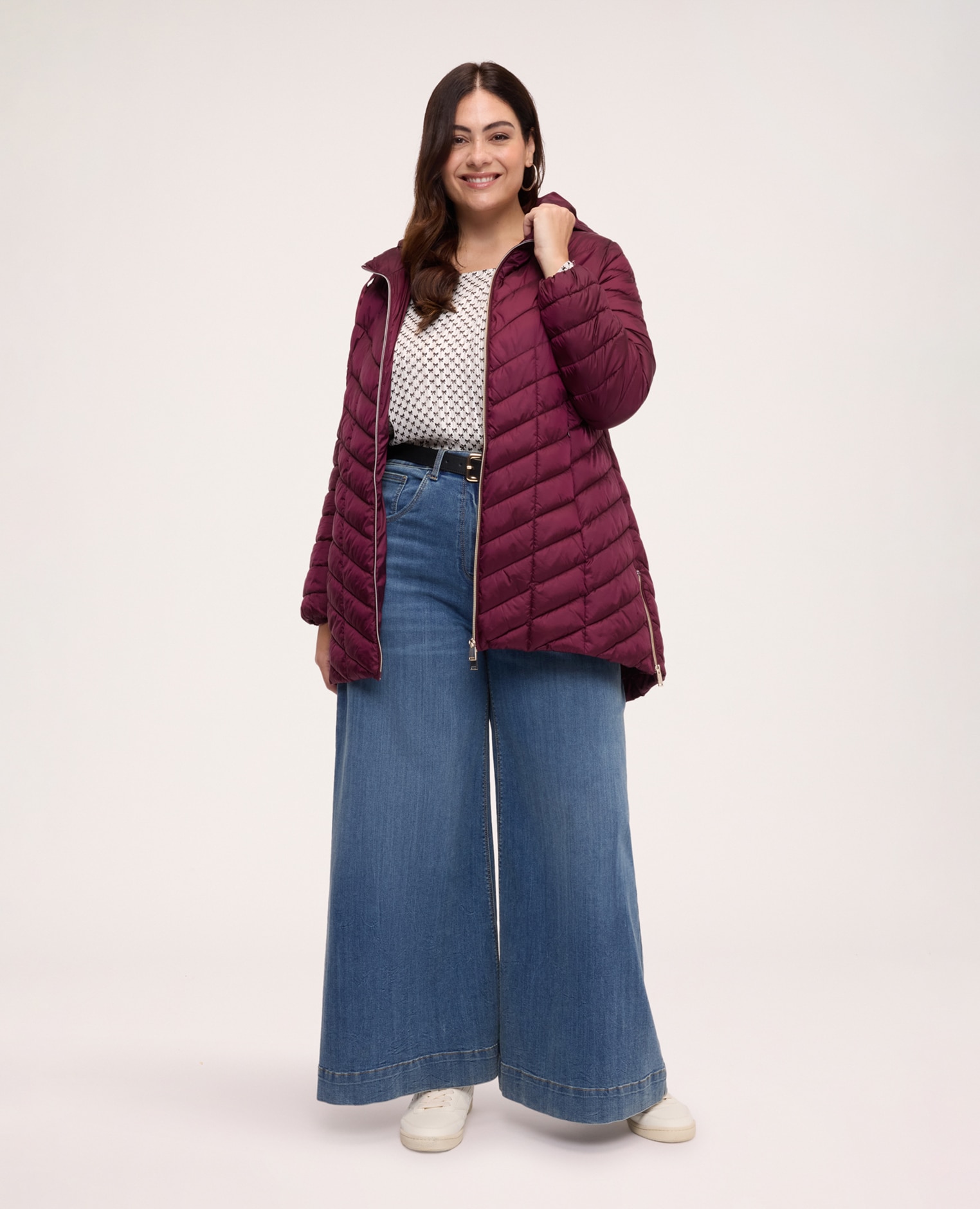 Plumífero de mujer lightweight largo con acolchado en chevron bolsillos laterales con cremallera y cremallera en la parte inferior - Fiorella Rubino - Burdeos Burdeos-3