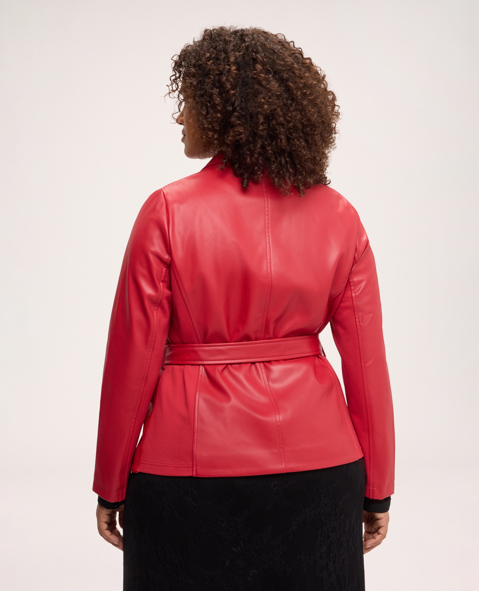 Blazer de mujer en tejido revestido con cinturón cinturón a juego con hebilla metálica ajustable y pasadores bolsillos con solapa en el frente - Fiorella Rubino - Rojo Rojo-2