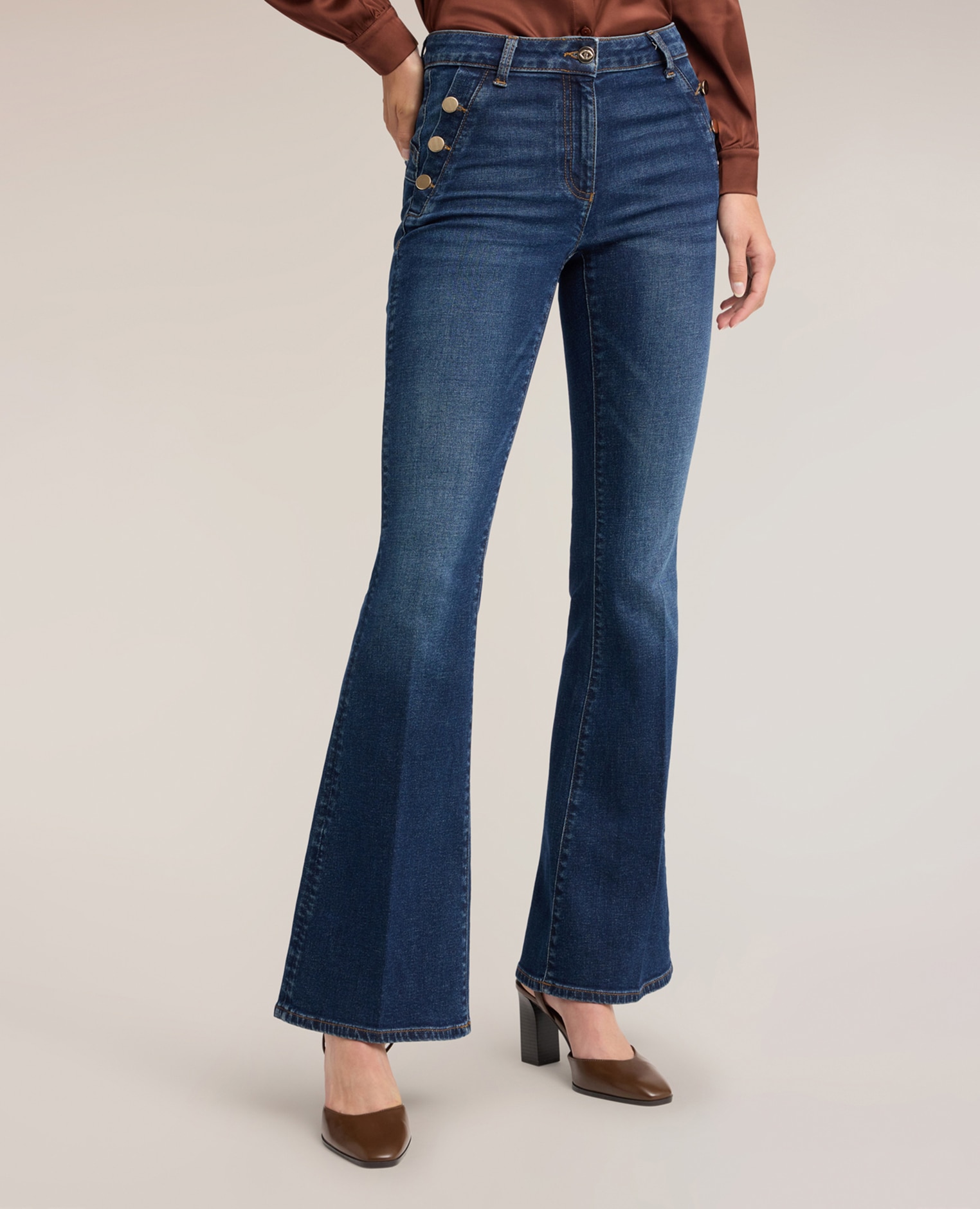 Jeans de mujer acampanados con botones metálicos ajuste acampanado con cierre de botones y cremallera - Motivi - Azul Azul-3