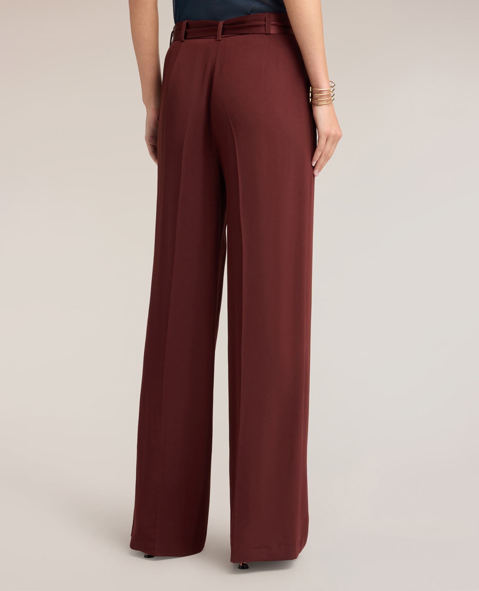 Pantalones de mujer palazzo en satén envers con fajín ajuste oversize cierre frontal con cremallera - Motivi - Marrón Marrón-2