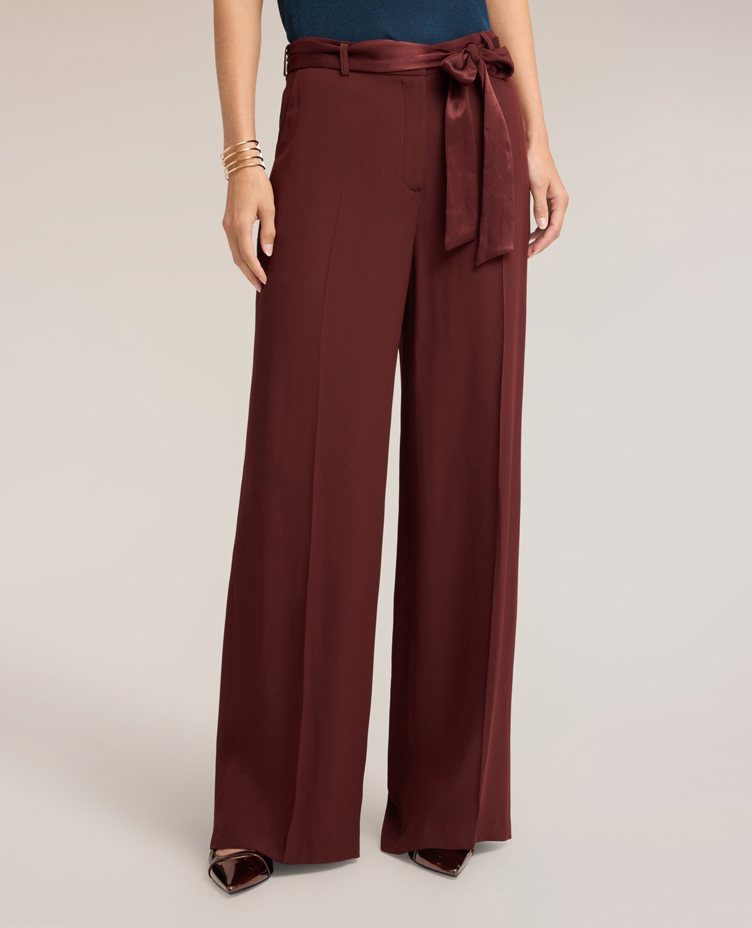 Pantalones de mujer palazzo en satén envers con fajín ajuste oversize cierre frontal con cremallera - Motivi - Marrón Marrón-3