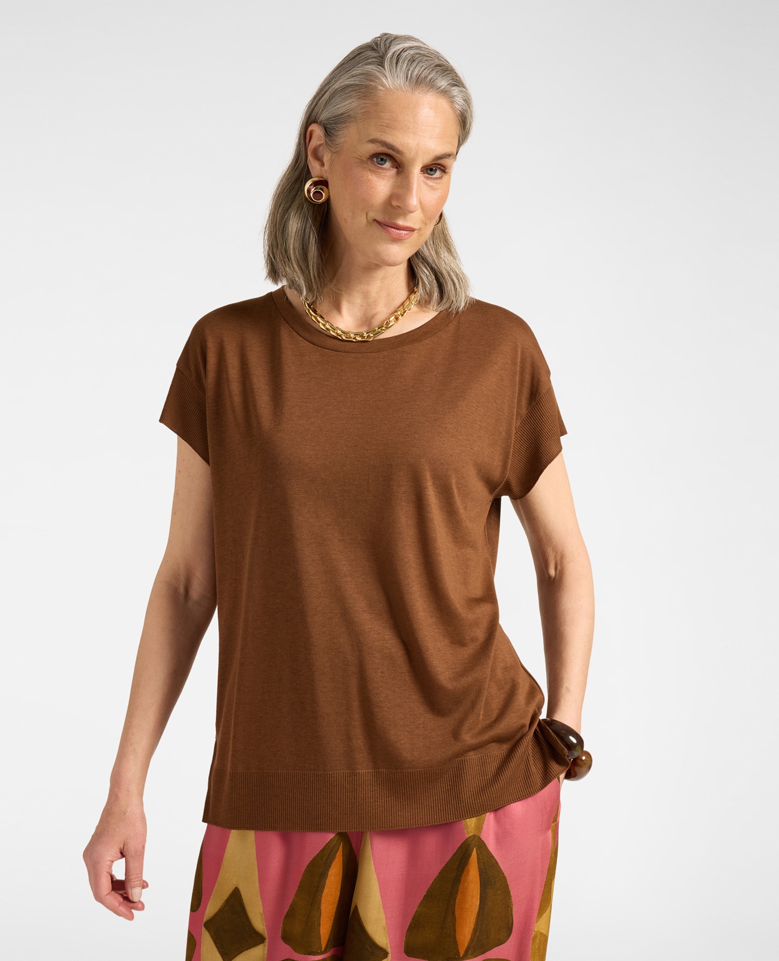Camiseta de mujer con bordes acanalados ajuste regular - Elena Miró - Marrón Marrón-1