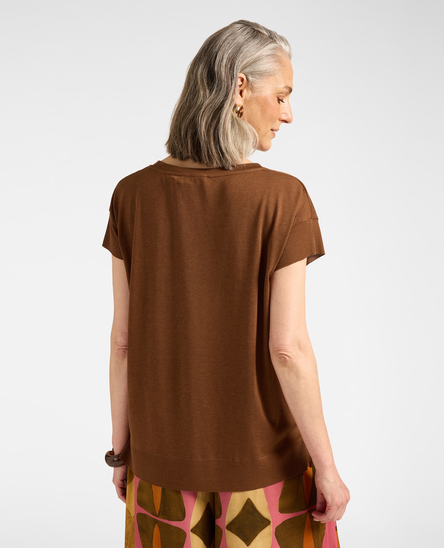 Camiseta de mujer con bordes acanalados ajuste regular - Elena Miró - Marrón Marrón-2