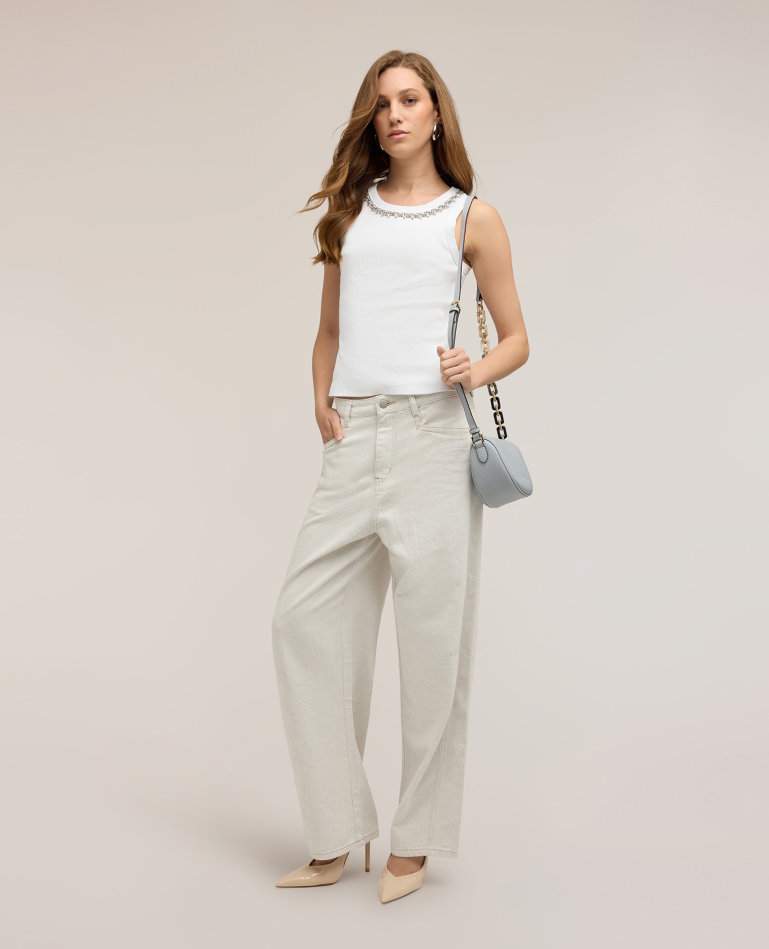 Top de mujer con strass en el escote ajuste slim de hombro ancho - Motivi - Burdeos Blanco-3