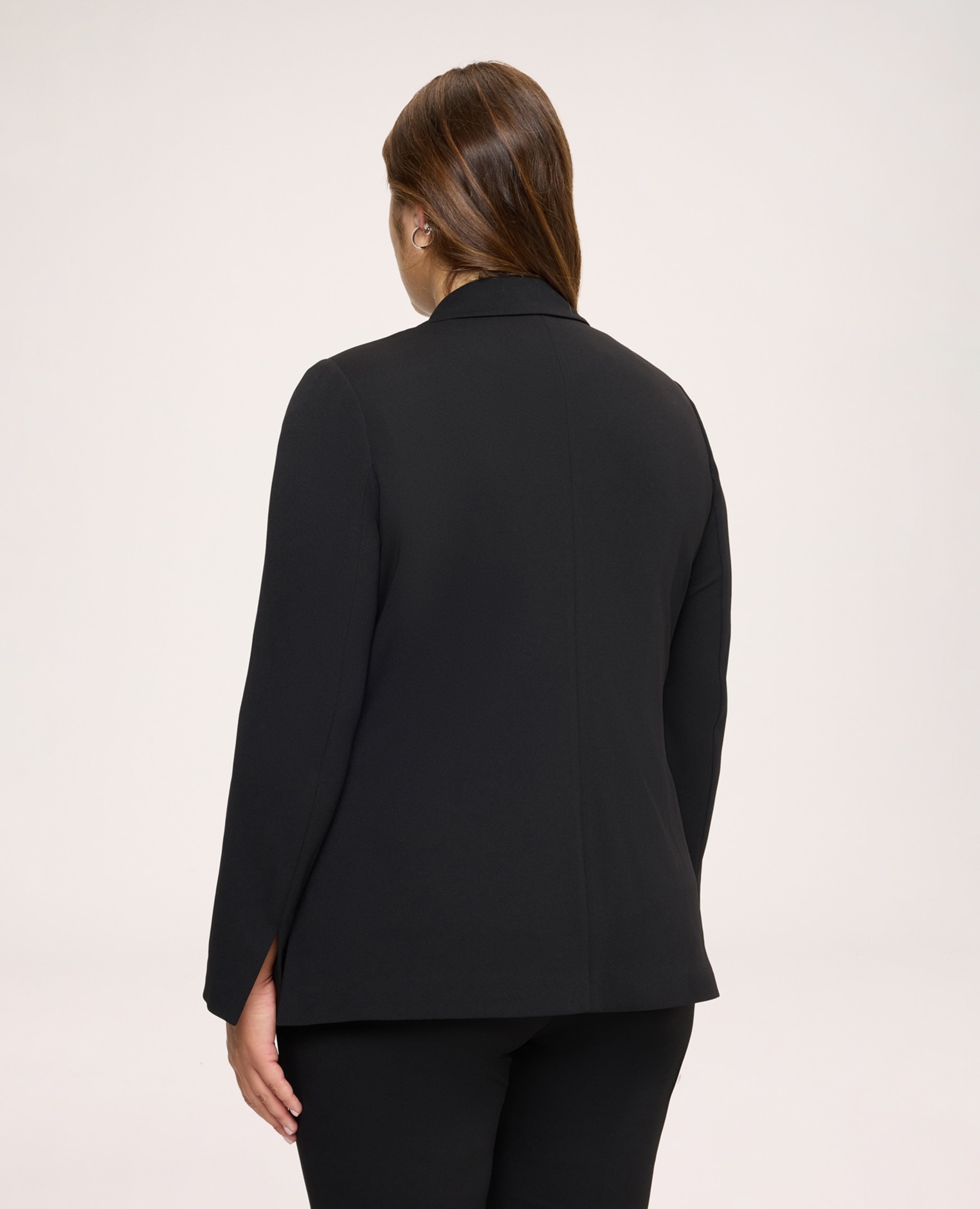 Blazer de mujer desestructurado en tejido stretch corte en la cintura para un toque de diseño y bolsillos de vivo - Fiorella Rubino - Negro Negro-2