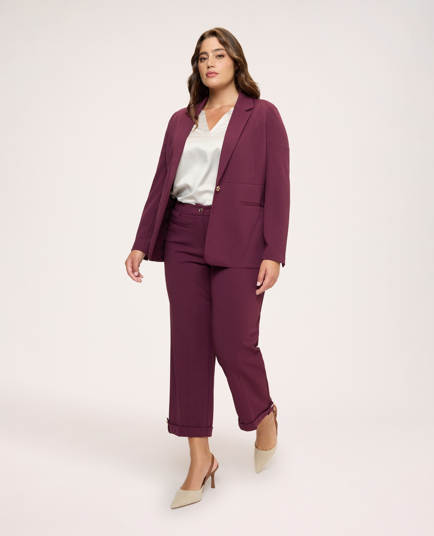 Blazer de mujer desestructurado en tejido stretch corte en la cintura para un toque de diseño y bolsillos de vivo - Fiorella Rubino - Burdeos Burdeos-3