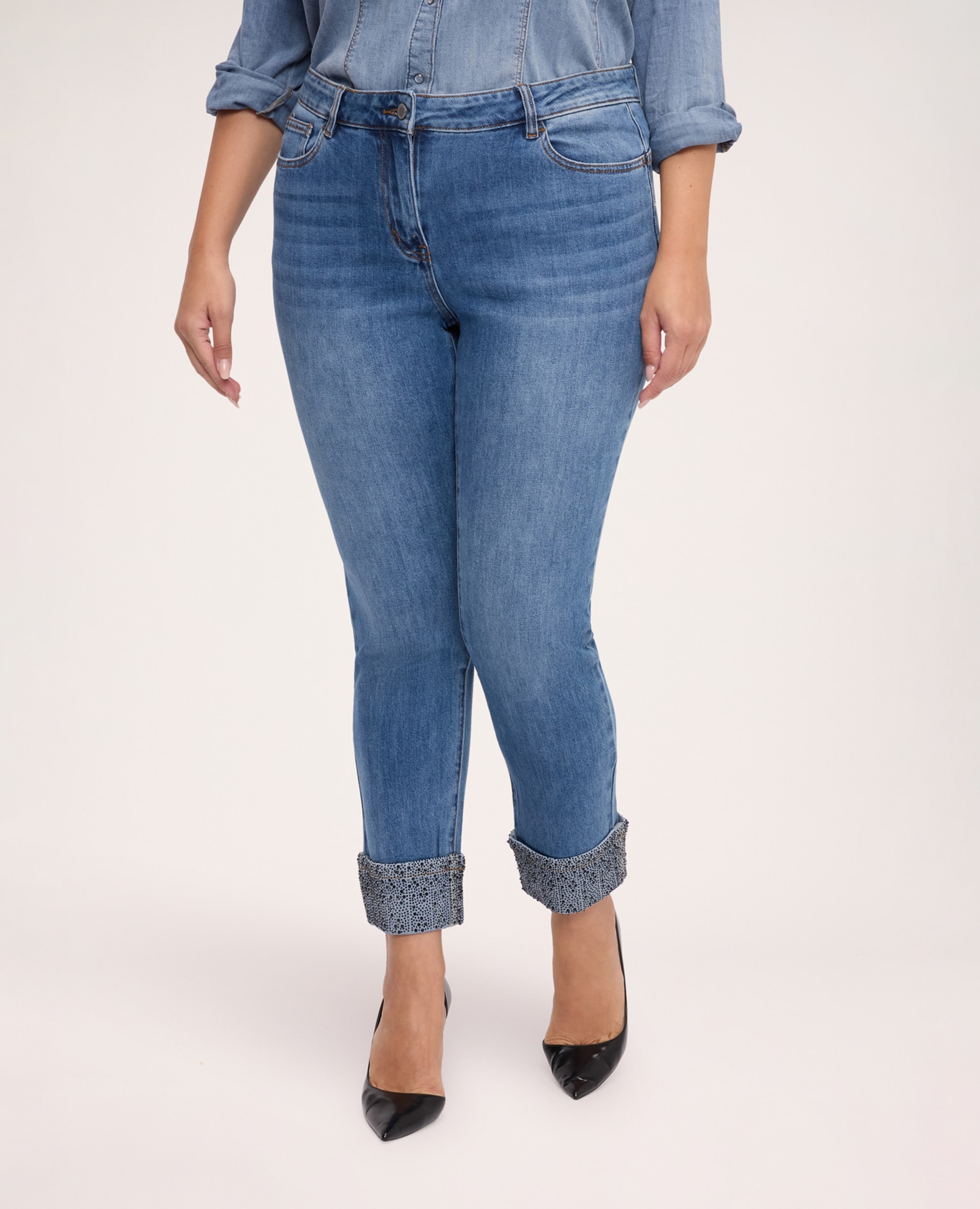 Jeans de mujer skinny con vuelta en strass solapa decorada con pequeños strasses - Fiorella Rubino - Azul Azul-3