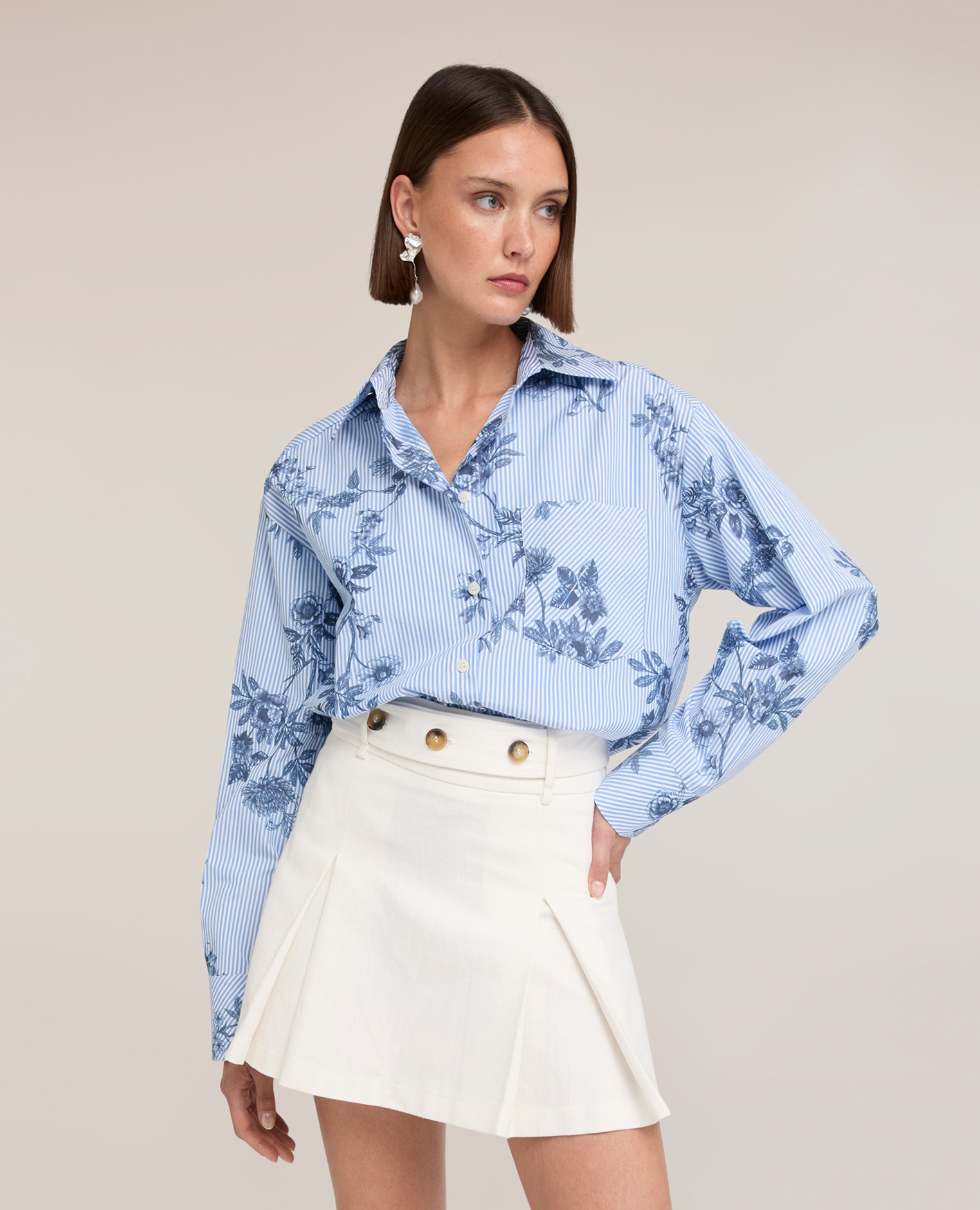 Camisa de mujer oversize a rayas con estampado floral ajuste oversize cierre frontal con botones - Motivi - Azul claro Azul claro-1