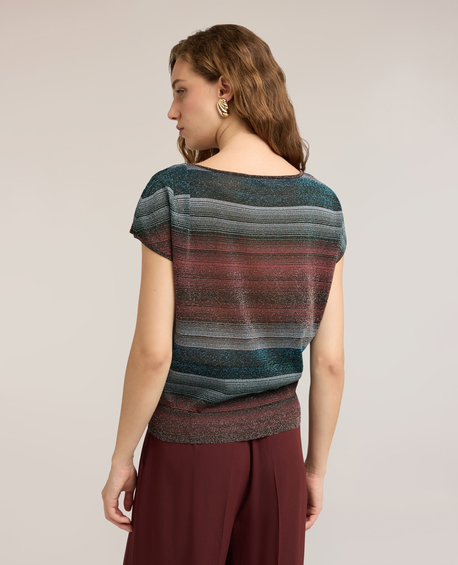 Jersey de mujer fino de rayas en hilo mezcla lurex modelo boxy corte corto - Motivi - Burdeos Burdeos-2