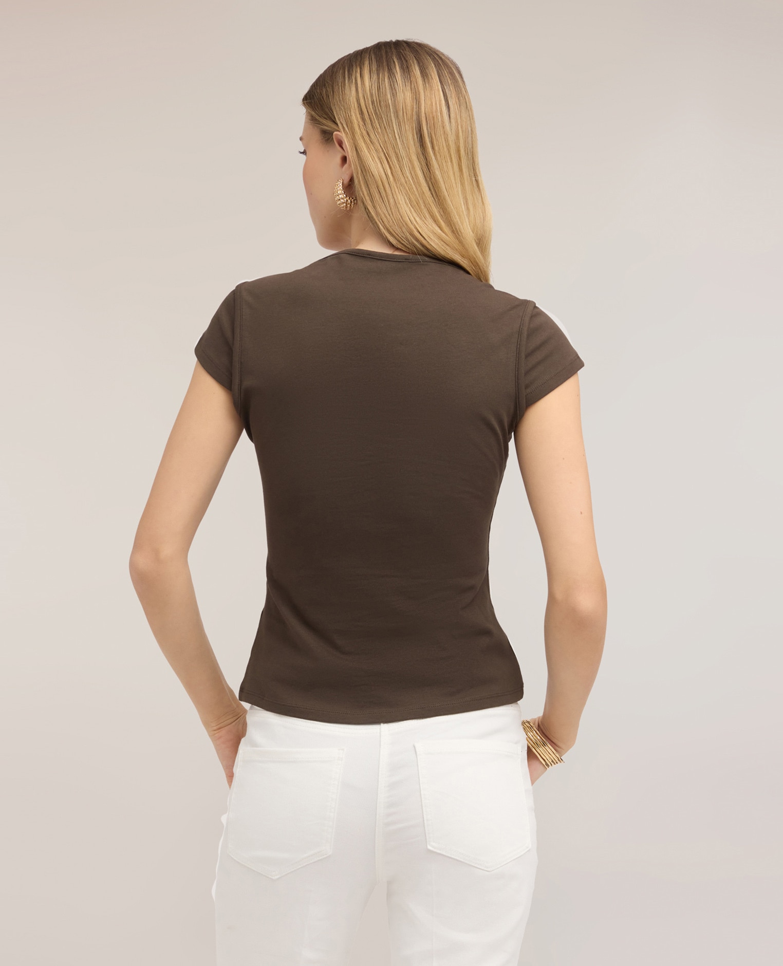 Camiseta de mujer con escote barco ajuste entallado - Motivi - Marrón Marrón-2