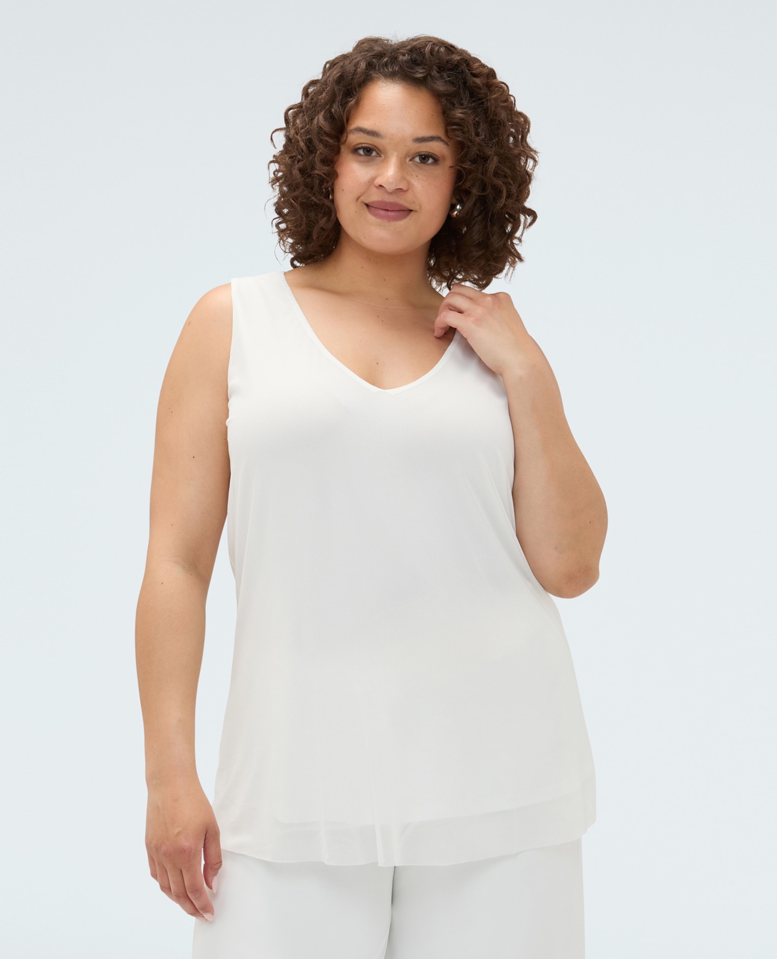 Top de mujer de tul con escote en v ajuste y diseño para el máximo confort - Fiorella Rubino - Blanco Blanco-1