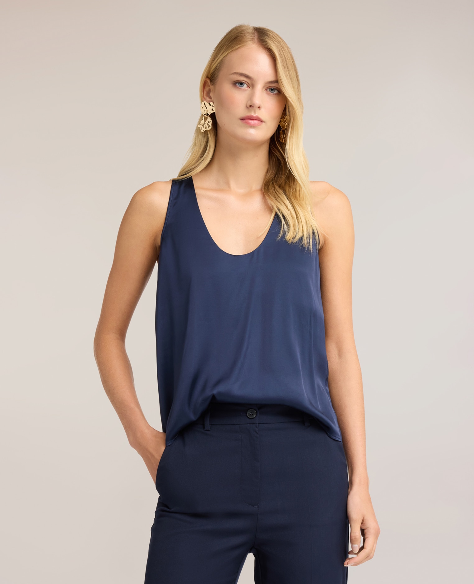 Top de mujer de satén de viscosa con escote pronunciado ajuste regular - Motivi - Azul Azul-1