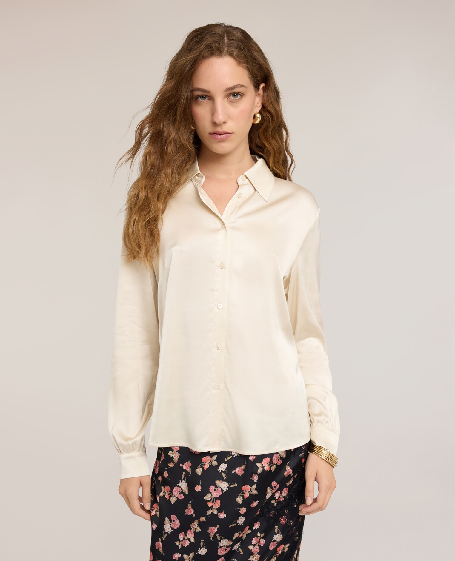 Camisa de mujer de satén ajuste regular abertura frontal con botones a la vista - Motivi - Blanco Blanco-1