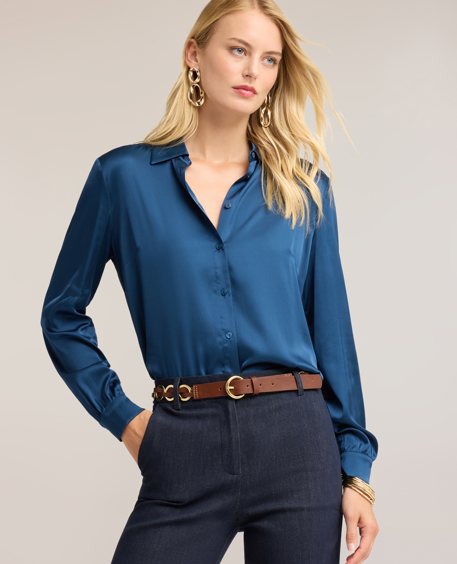 Camisa de mujer de satén ajuste regular abertura frontal con botones a la vista - Motivi - Azul Azul-1