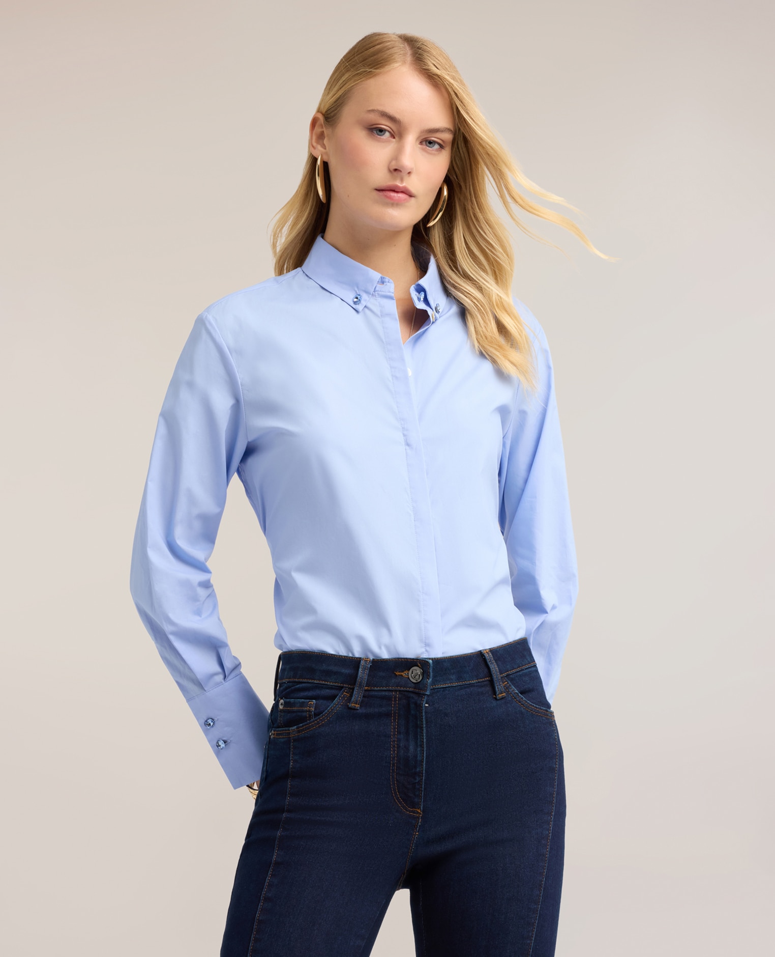Camisa de mujer de popelín con cuello button-down ajuste regular abertura frontal con botonadura inglesa - Motivi - Azul claro Azul claro-1