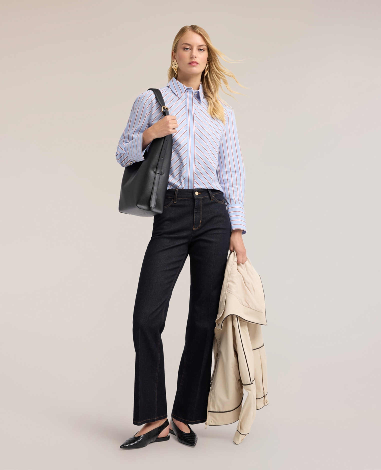 Camisa de mujer boxy en popelín de rayas diagonales abertura frontal con cierre inglés y cuello clásico - Motivi - Azul claro Azul claro-3