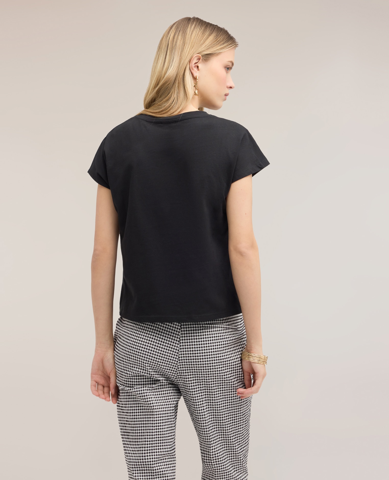 Camiseta de mujer de punto con bordados sangallo ajuste boxy con escote redondo - Motivi - Negro Negro-2