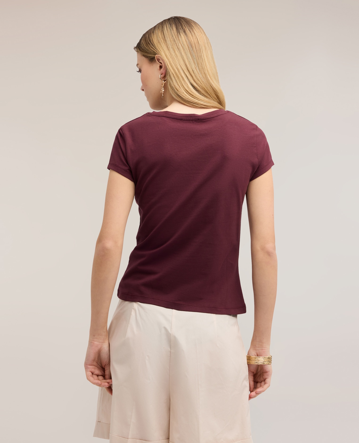 Camiseta de mujer con drapeado lateral asimétrico ajuste entallado con drapeado lateral en el delantero - Motivi - Morado Morado-2