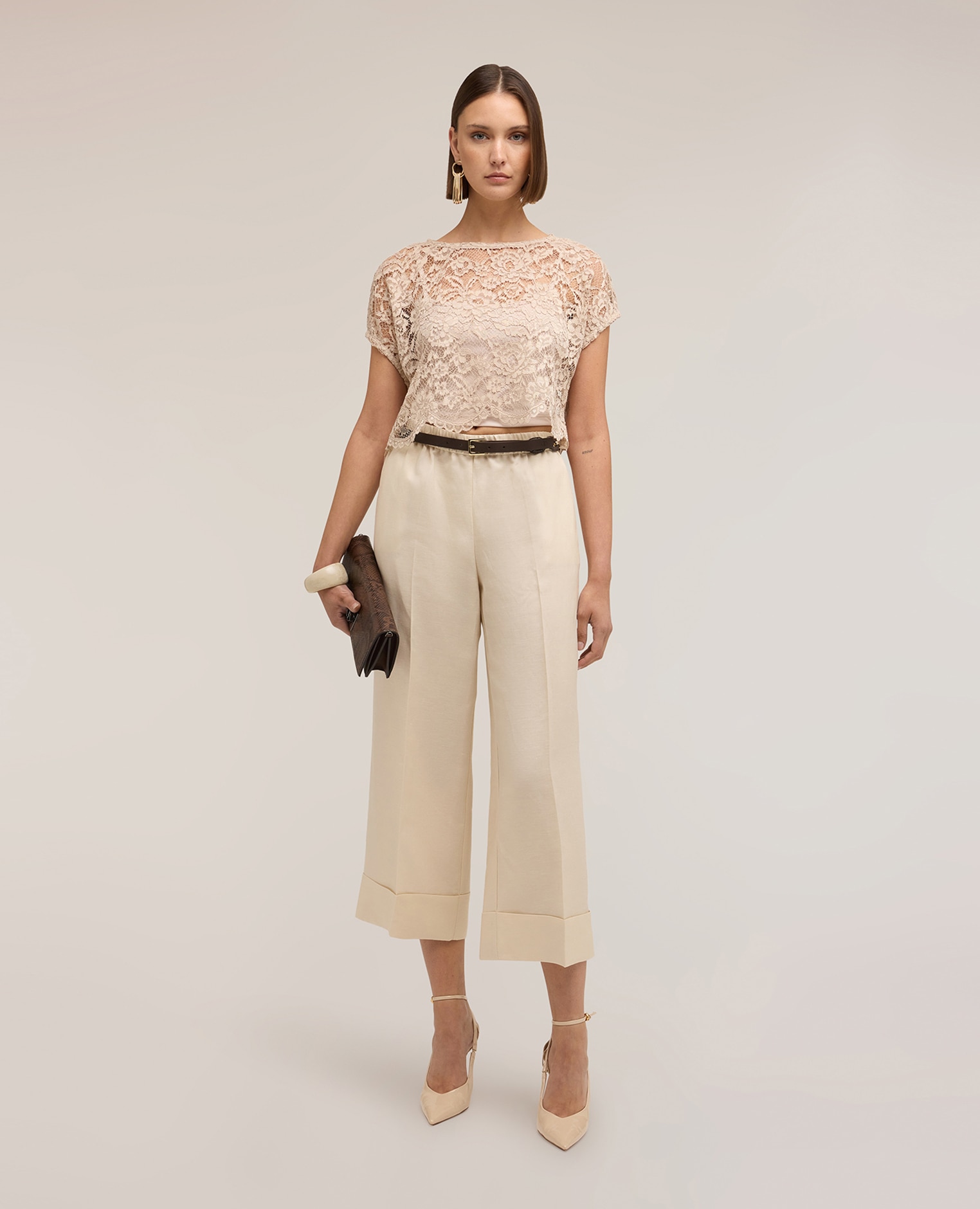 Blusa de mujer corta de encaje ajuste boxy bajo festoneado - Motivi - Beige Beige-3