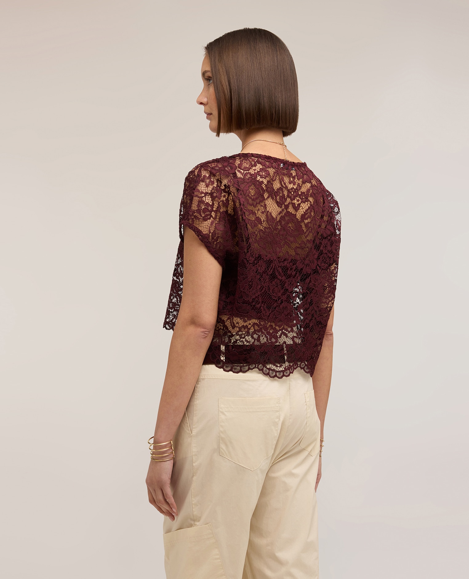 Blusa de mujer corta de encaje ajuste boxy bajo festoneado - Motivi - Burdeos Burdeos-2