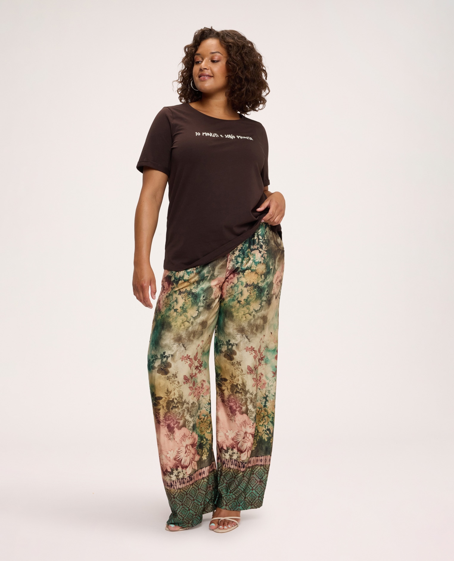 Camiseta de mujer de algodón con estampado divertido ajuste y diseño para el máximo confort - Fiorella Rubino - Marrón Marrón-3